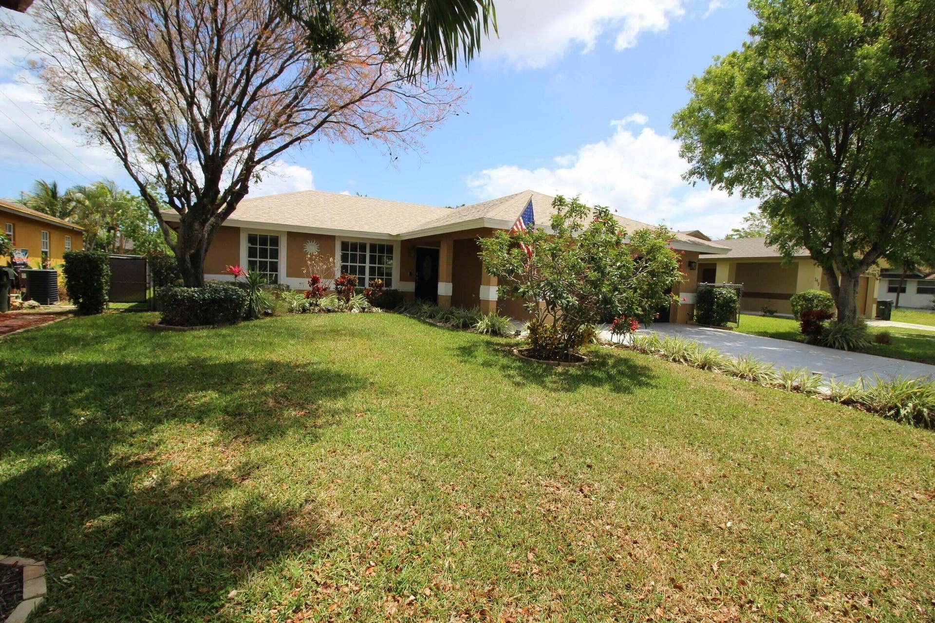 147 NW 10th Avenue, Delray Beach, FL 33444 147 front 3