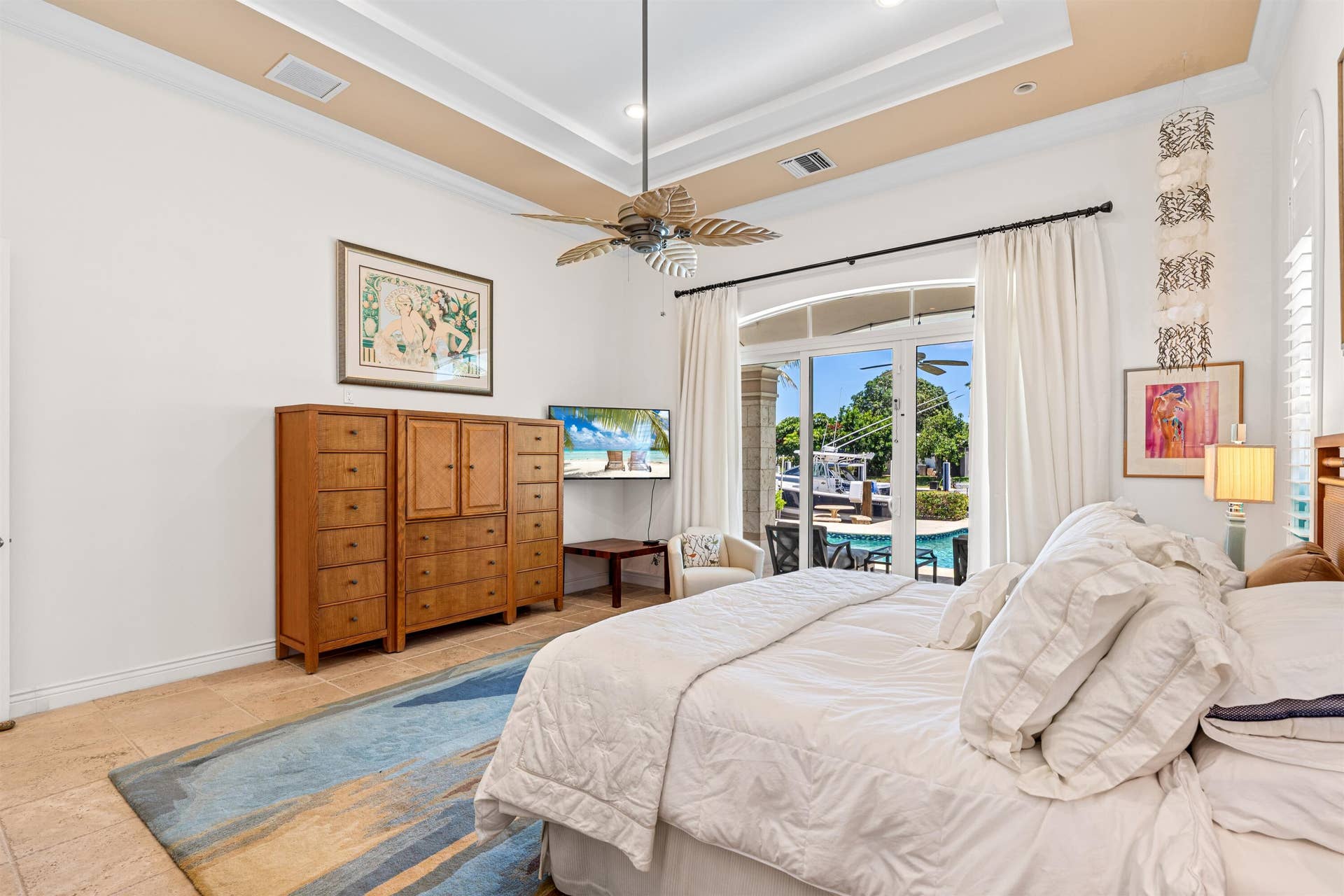 PRIMARY_BEDROOM_ANGLE_LEFT