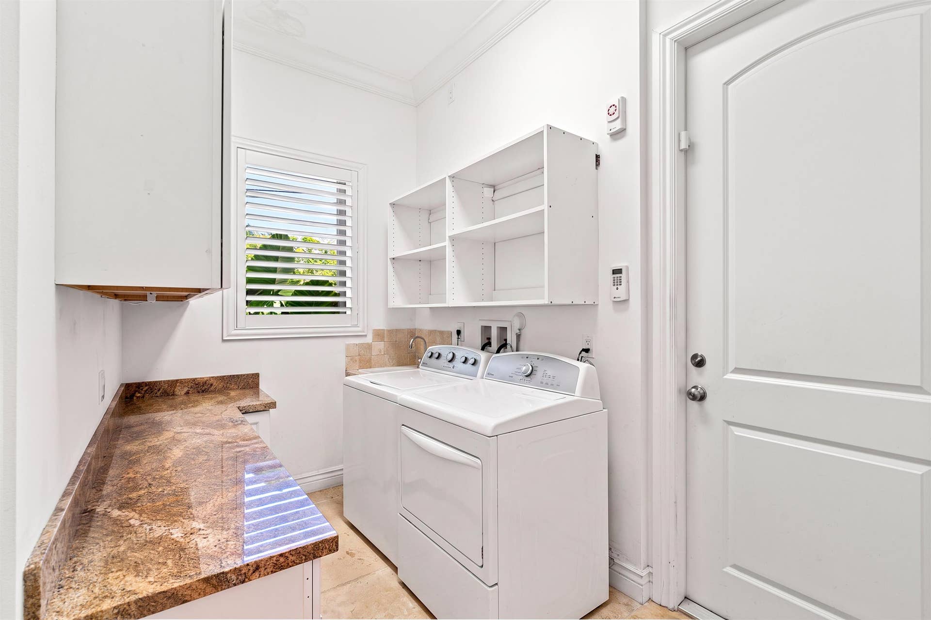 LAUNDRY_ROOM