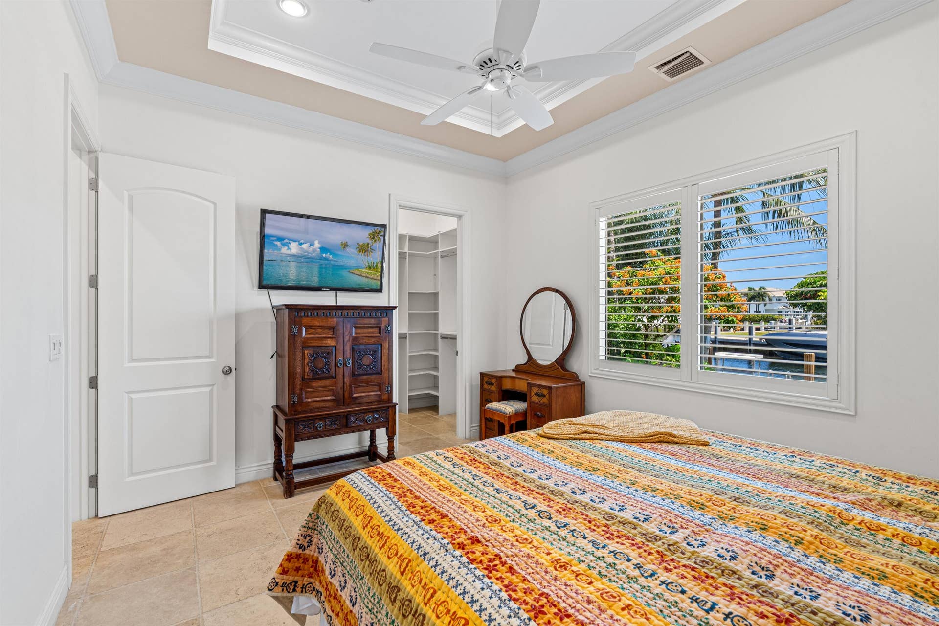 BEDROOM_ANGLE_LEFT