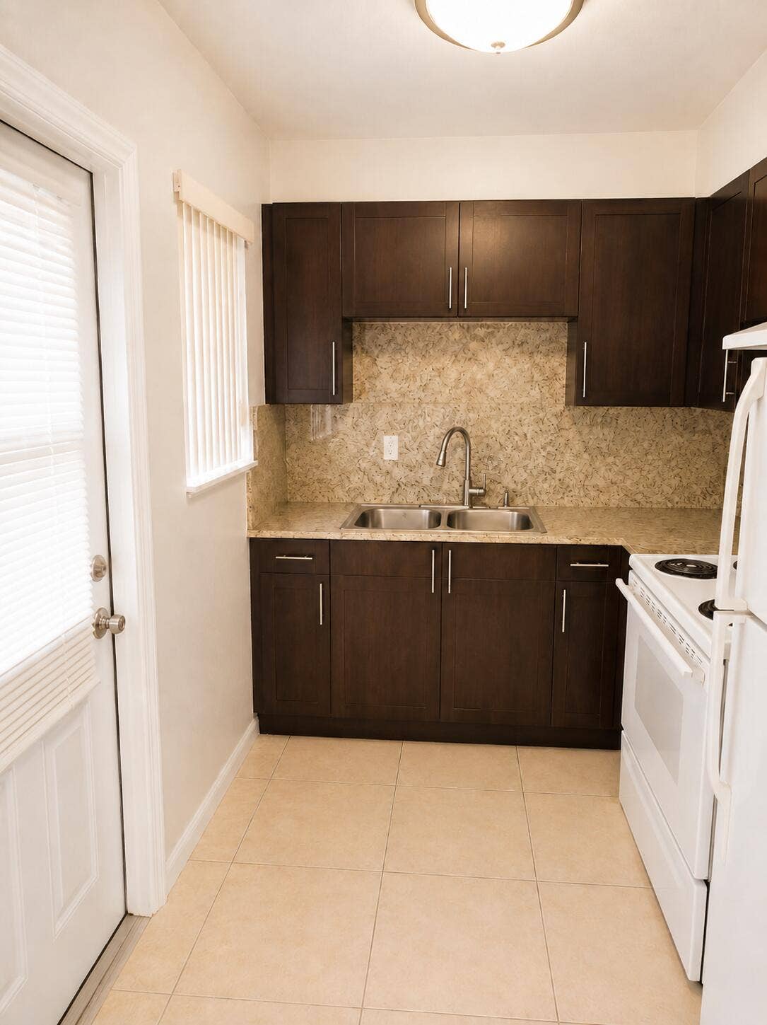 3609 Polk Street, #Apt 2, Hollywood, FL 33021 9184e7f8-dfba-47f5-84de-46656aa493a5