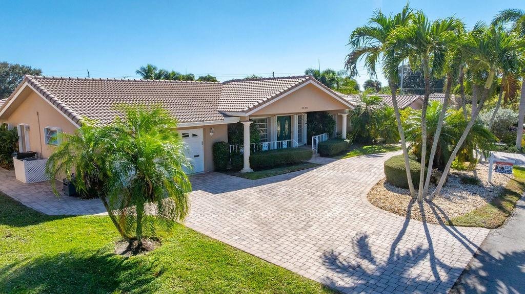 3920 NE 27TH Avenue, Lighthouse Point, Lighthouse Point, FL 33064 Photo 5