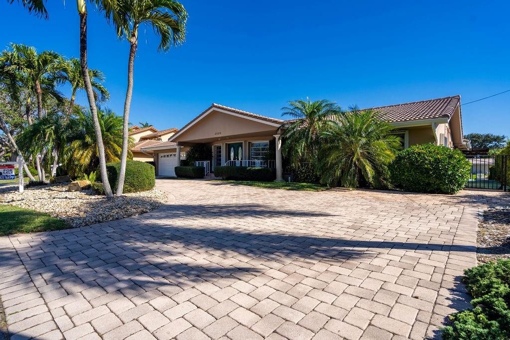 3920 NE 27TH Avenue, Lighthouse Point, Lighthouse Point, FL 33064 Photo 3