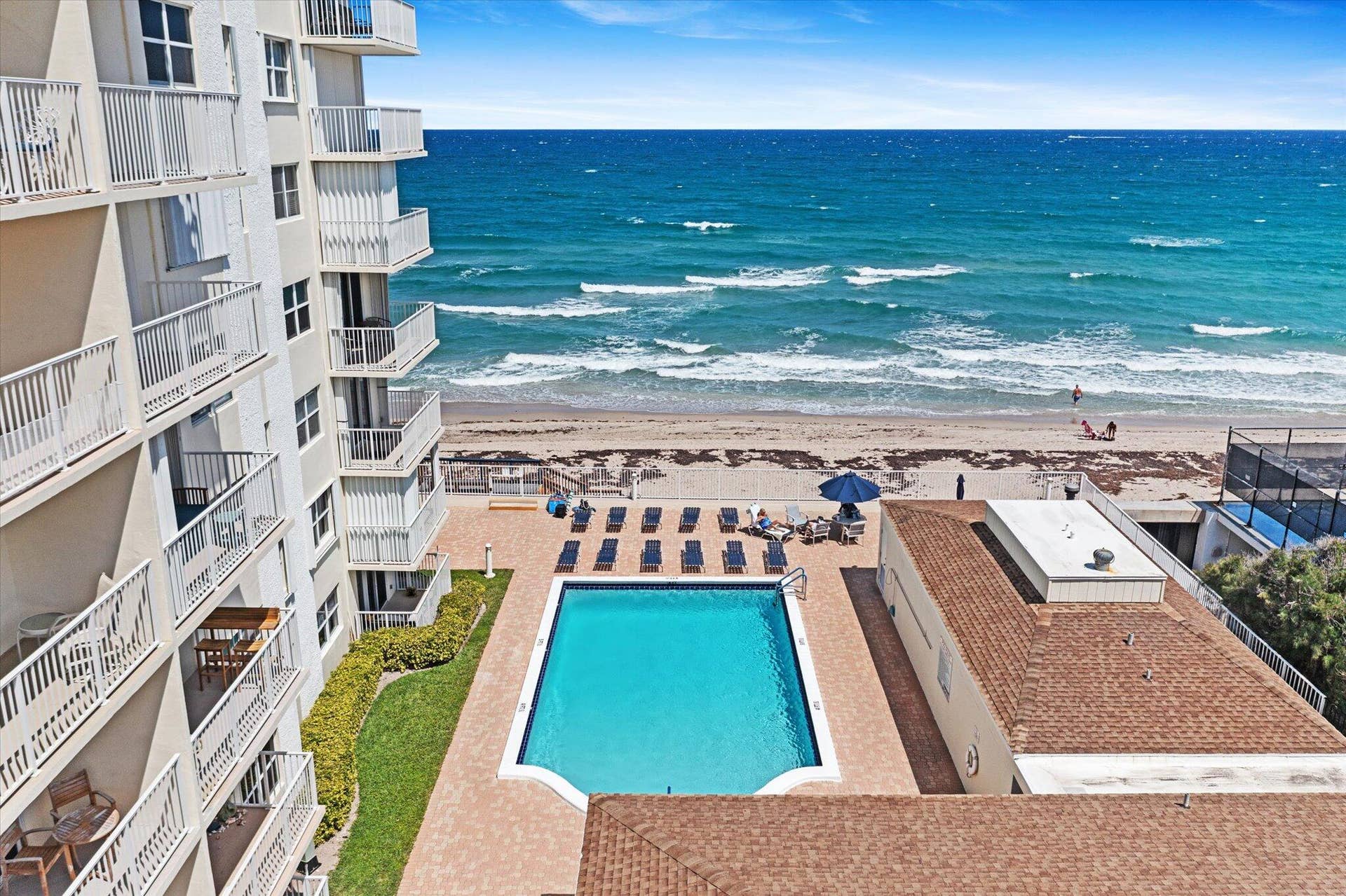 3540 S Ocean Boulevard, #604, South Palm Beach, FL 33480 3540 S Ocean Blvd #604 - Pool