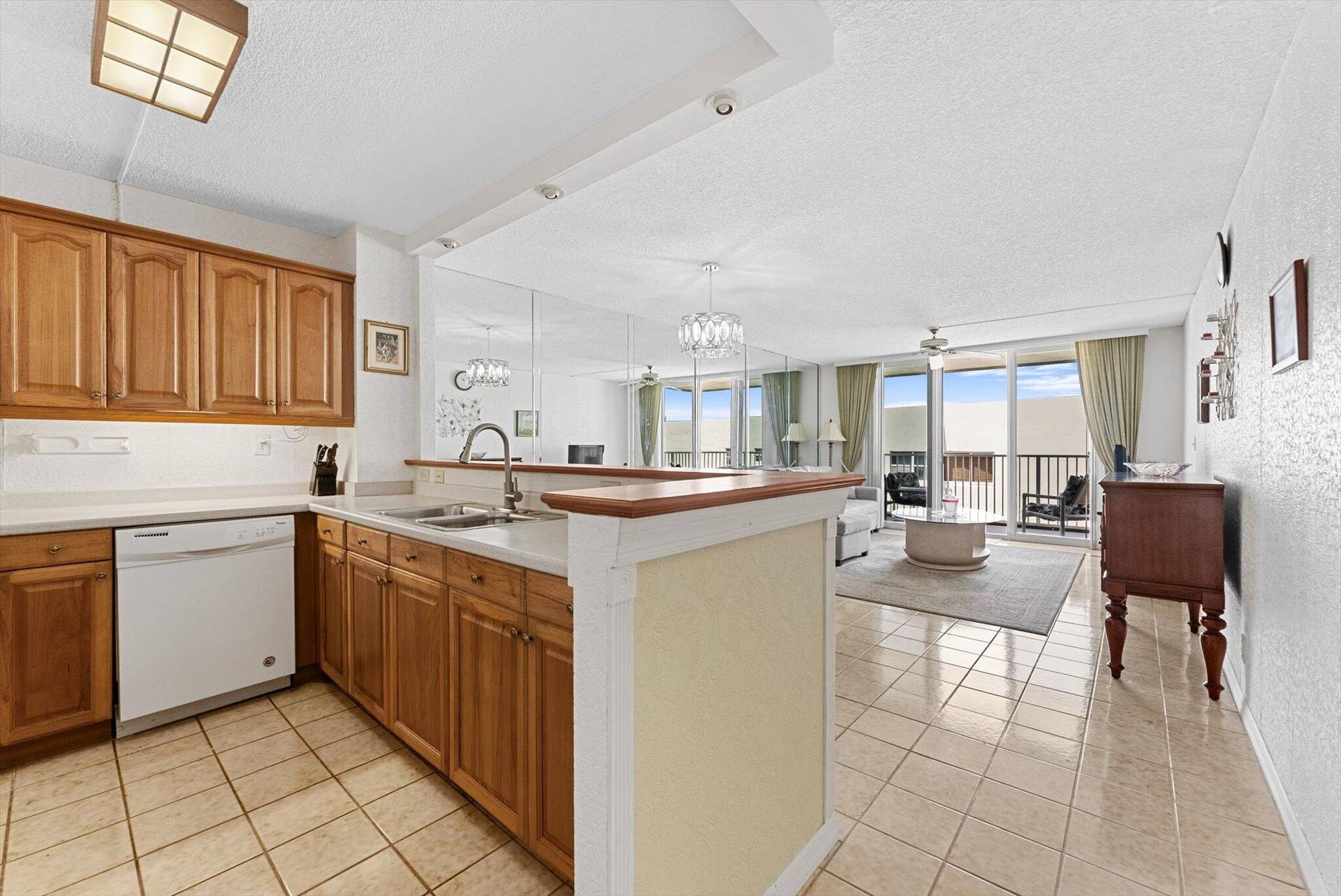 3540 S Ocean Boulevard, #604, South Palm Beach, FL 33480 3540 S Ocean Blvd #604 - Kitchen