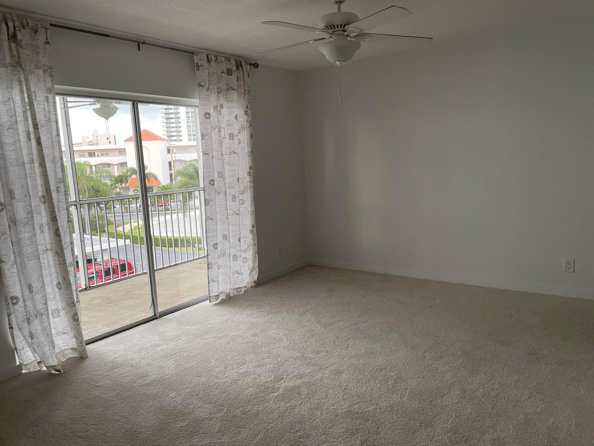 37 Yacht Club Drive, #303, North Palm Beach, FL 33408 Master BR/Scrnd Balcony