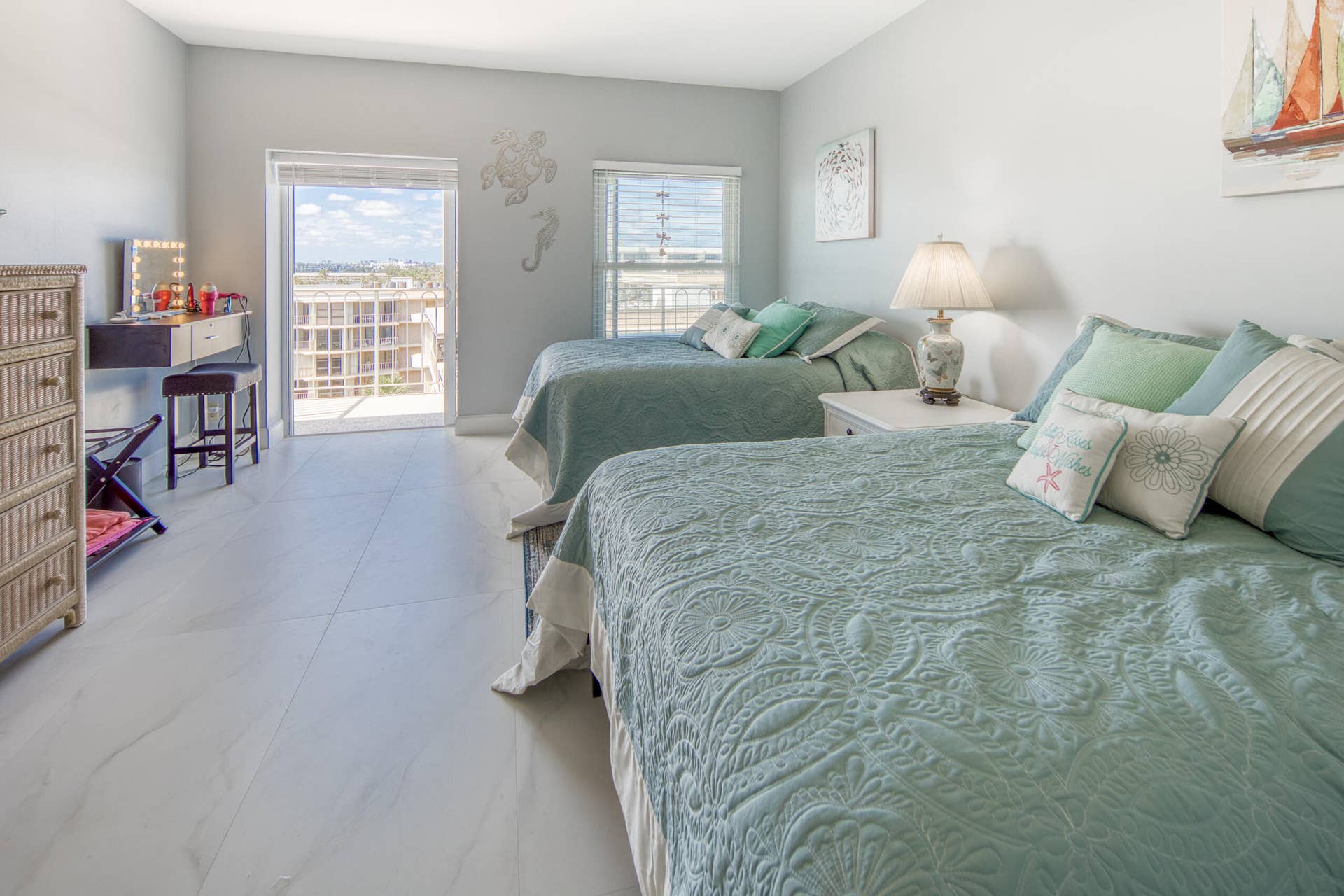 3230 S OCEAN Boulevard, #E609, Palm Beach, Palm Beach, FL 33480 4R7A5530_hdr