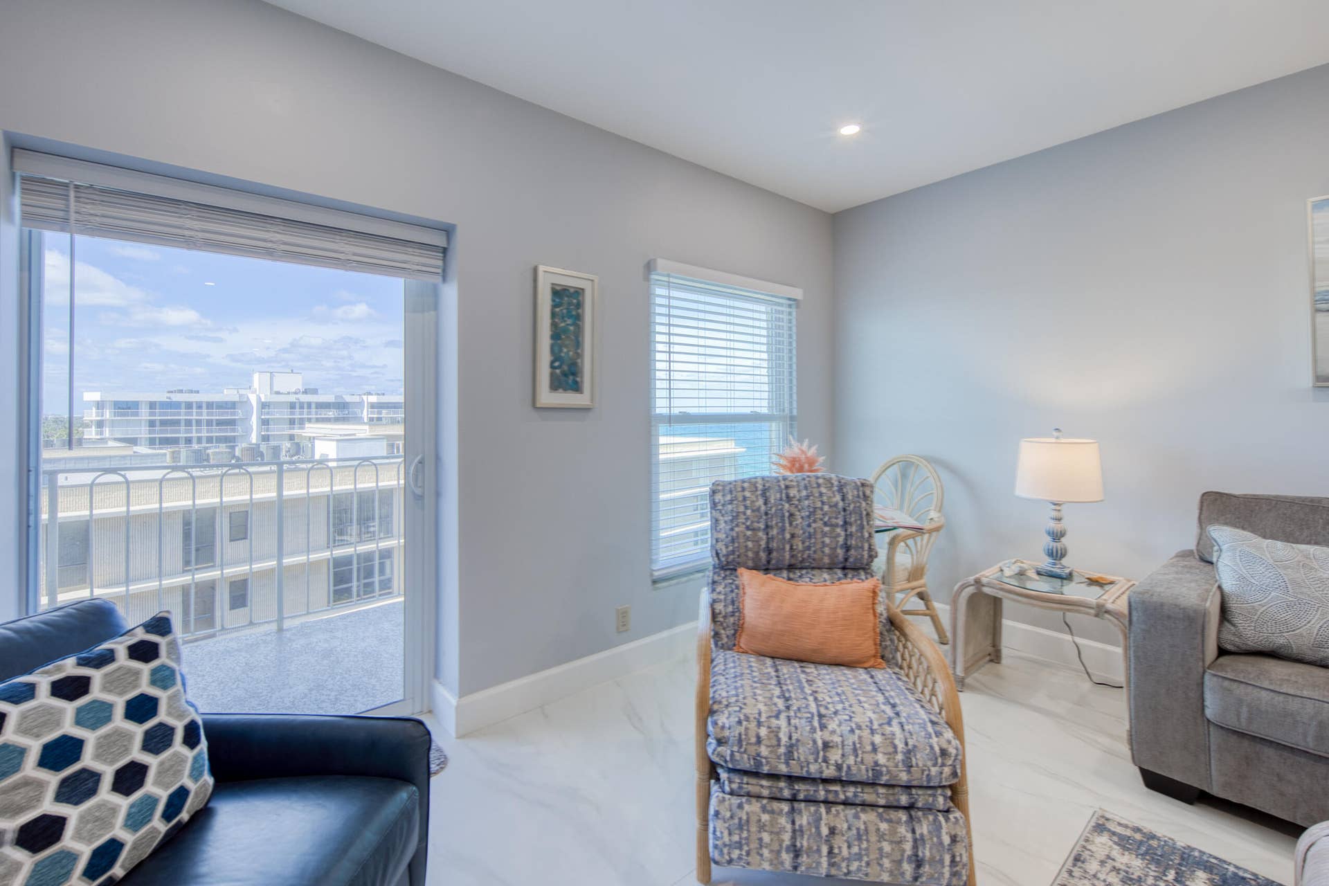 3230 S OCEAN Boulevard, #E609, Palm Beach, Palm Beach, FL 33480 4R7A5714_hdr