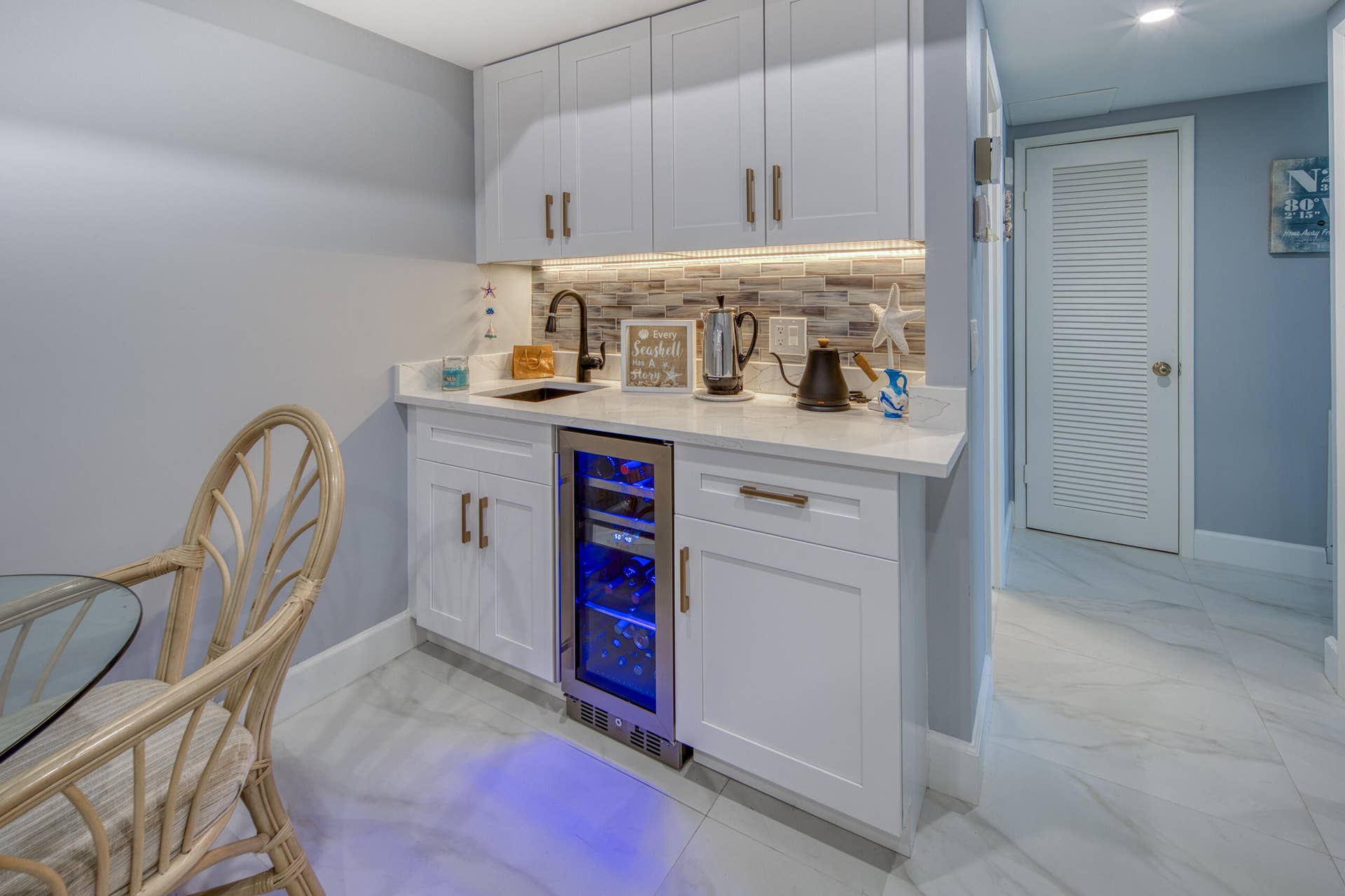 3230 S OCEAN Boulevard, #E609, Palm Beach, Palm Beach, FL 33480 4R7A5600_hdr