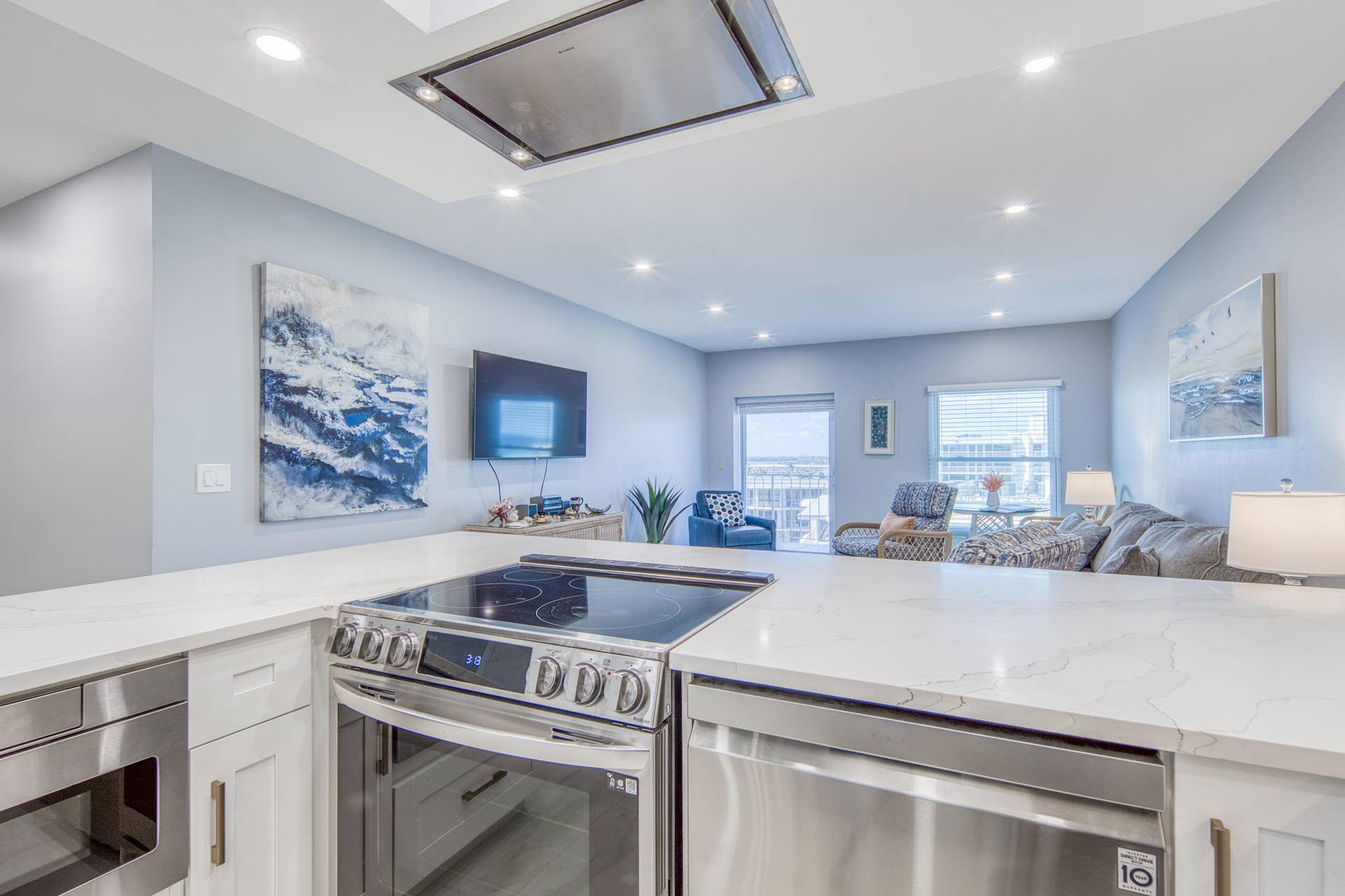 3230 S OCEAN Boulevard, #E609, Palm Beach, Palm Beach, FL 33480 4R7A5644_hdr