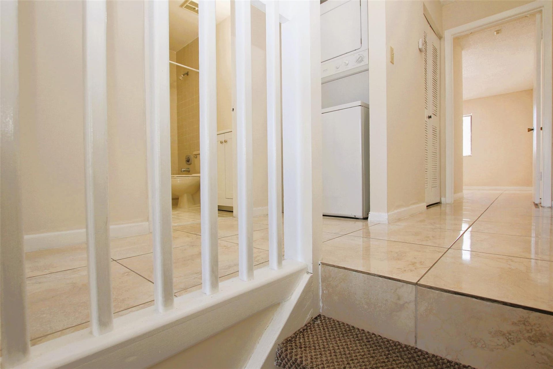 5200 NW 31st Avenue, #96, Fort Lauderdale, FL 33309 Split Floor Plan Upstairs