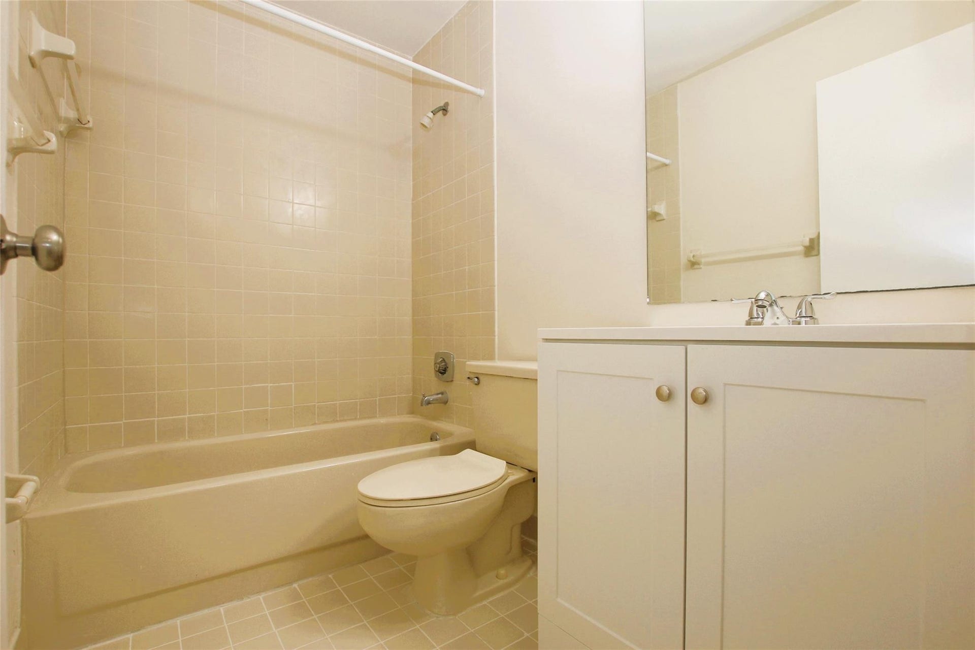 5200 NW 31st Avenue, #96, Fort Lauderdale, FL 33309 2nd Bathroom