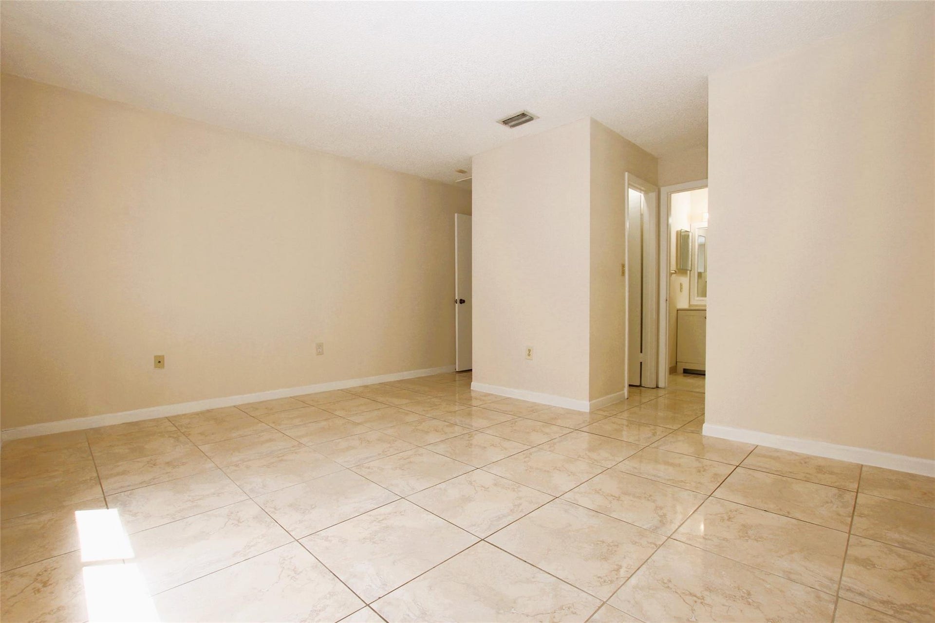 5200 NW 31st Avenue, #96, Fort Lauderdale, FL 33309 Master Bedroom