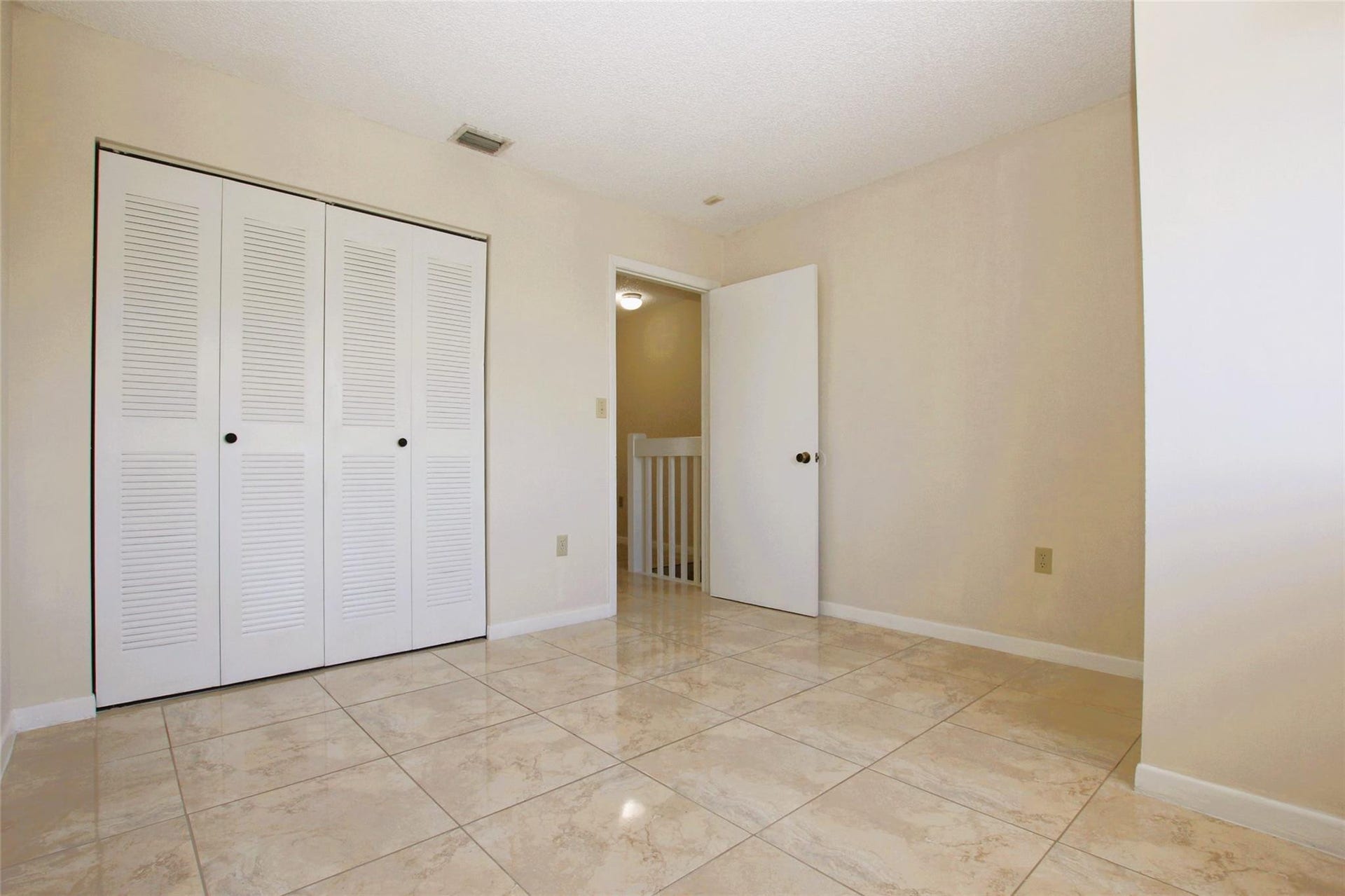 5200 NW 31st Avenue, #96, Fort Lauderdale, FL 33309 Washer & Dryer in unit
