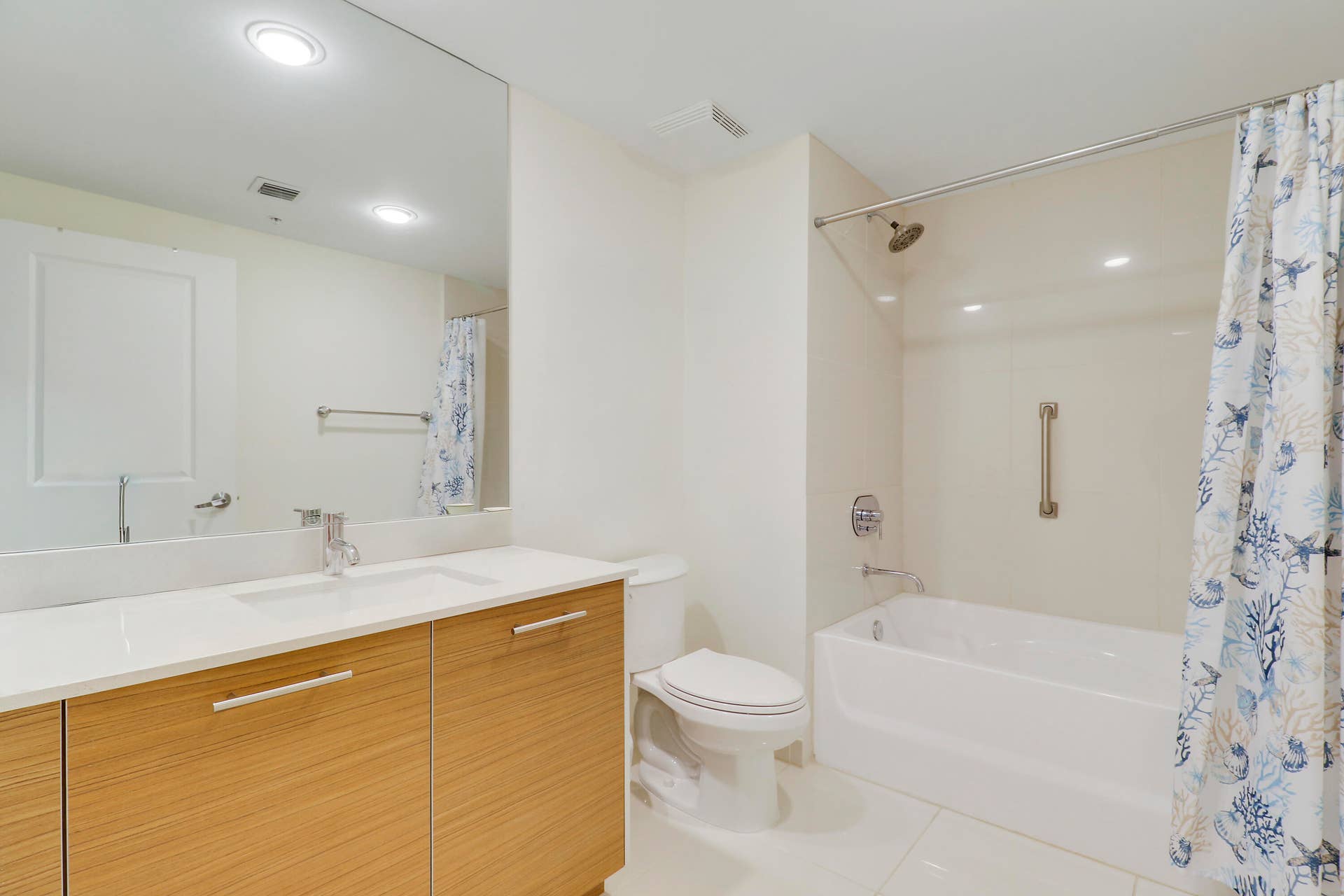 480 Hibiscus Street, #821, West Palm Beach, FL 33401 Declutter-4