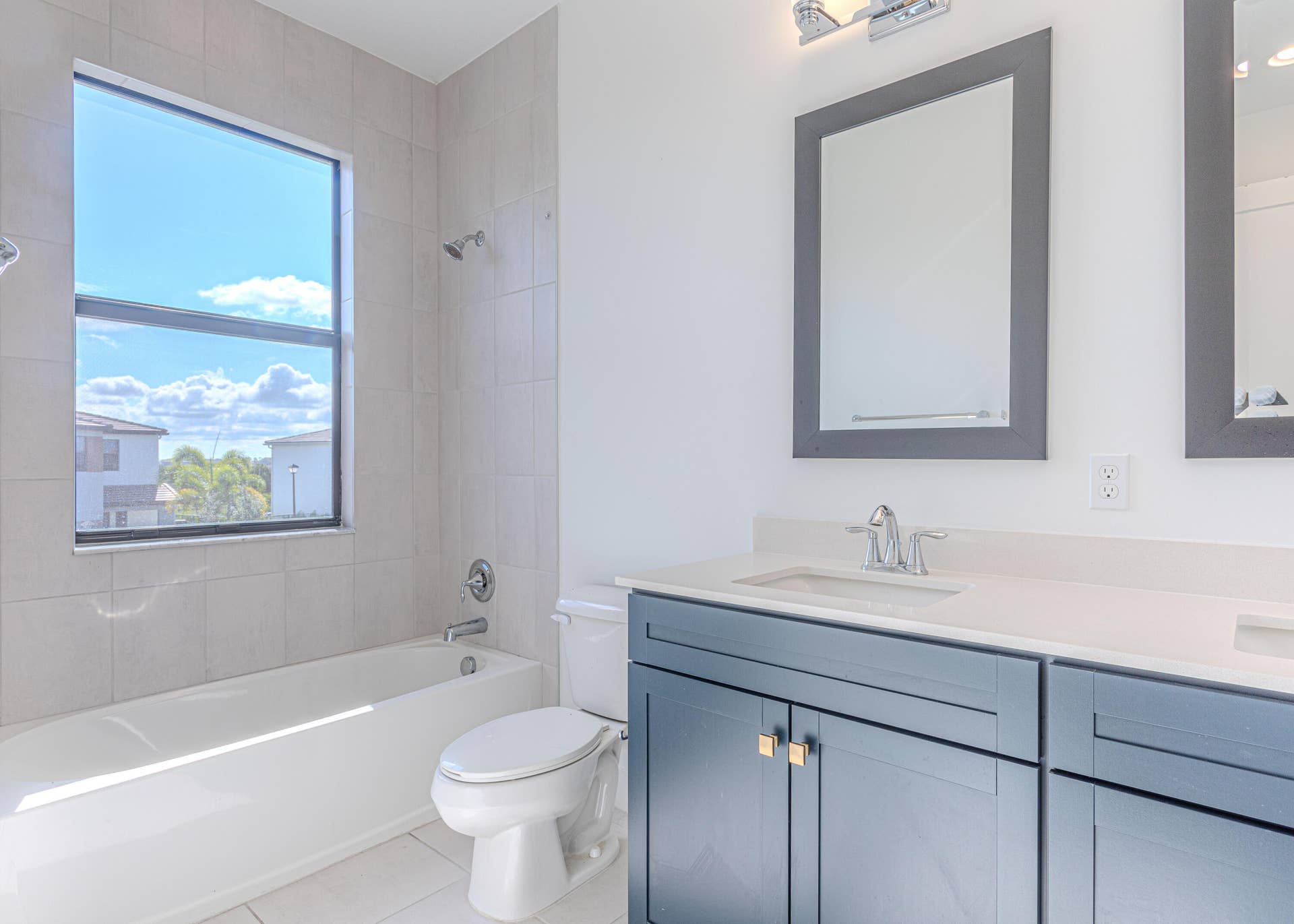 4883 Sand Dollar Drive, Westlake, FL 33470 second bathroom upper level