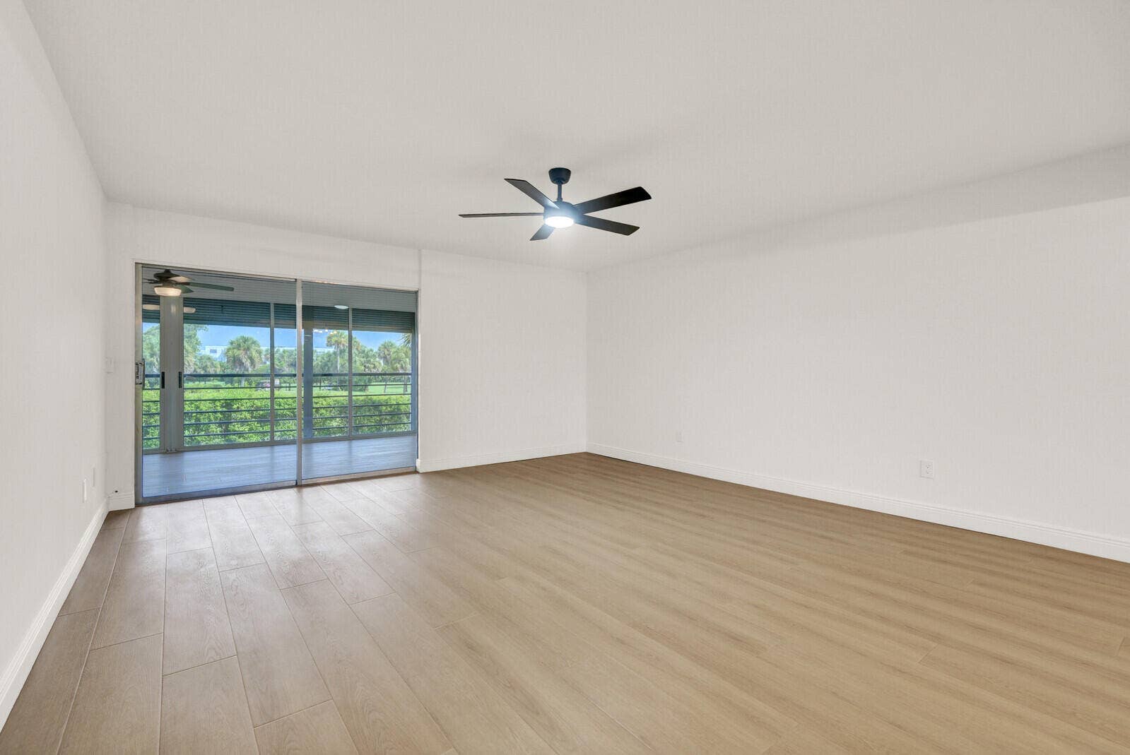 9165 SW 14th Street, #1204, Boca Raton, FL 33428 Living Room