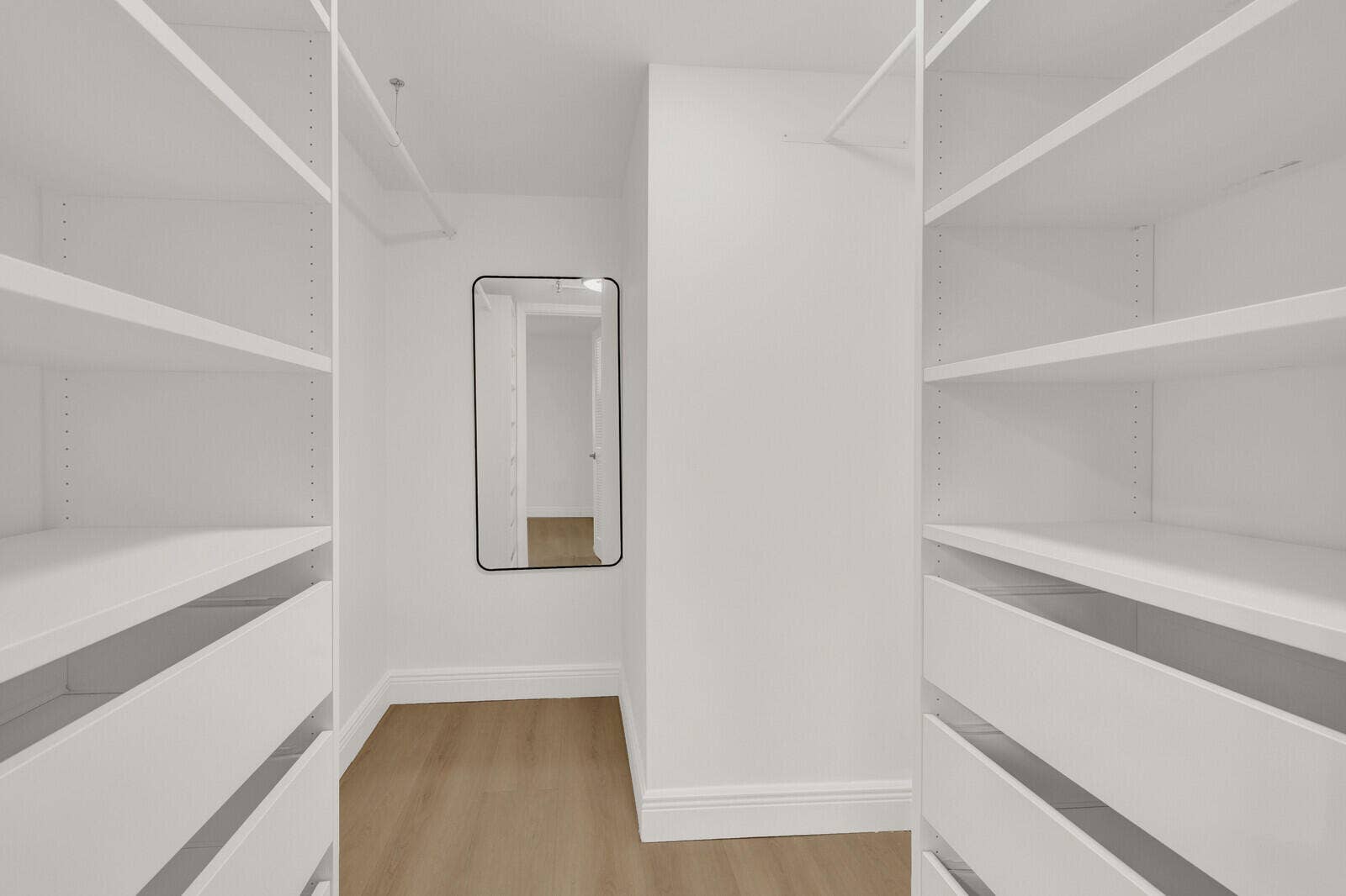 9165 SW 14th Street, #1204, Boca Raton, FL 33428 Walk in Closet