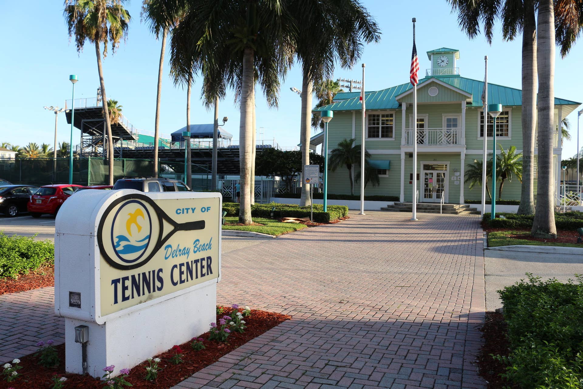 237 HIGH POINT Court W, #A, Delray Beach, FL 33445 Tennis center
