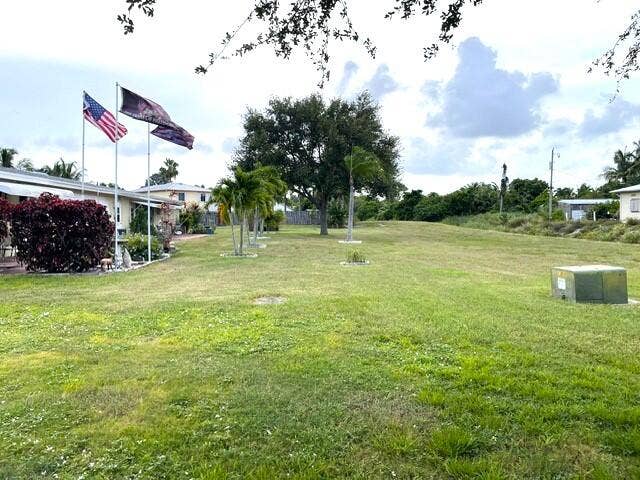 237 HIGH POINT Court W, #A, Delray Beach, FL 33445 private green space in back yard