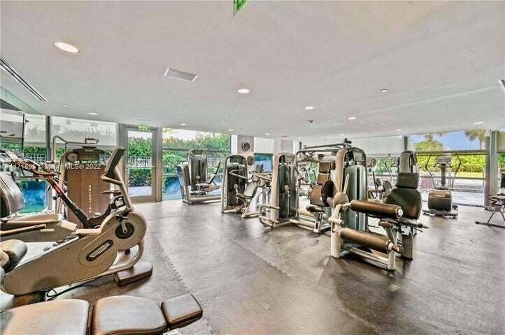 5875 COLLINS Avenue, #1606, Miami Beach, FL 33140 20230512200508974400000000-o