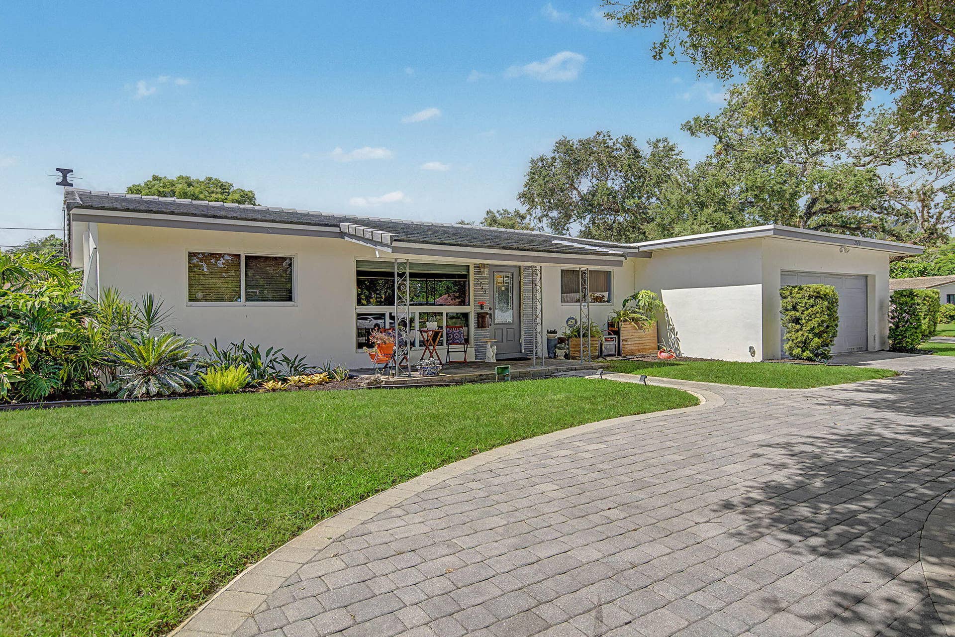 2740 SW 16th Street, Fort Lauderdale, FL 33312 25-web-or-mls-2740-sw-16th-st