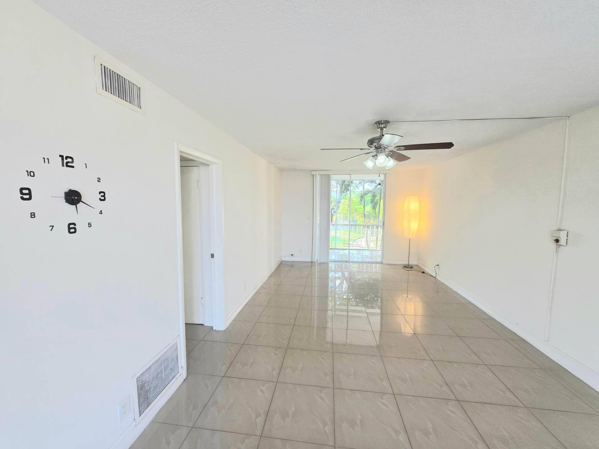 777 SE 2nd Avenue, #207, Deerfield Beach, FL 33441 Livingroom and dining room
