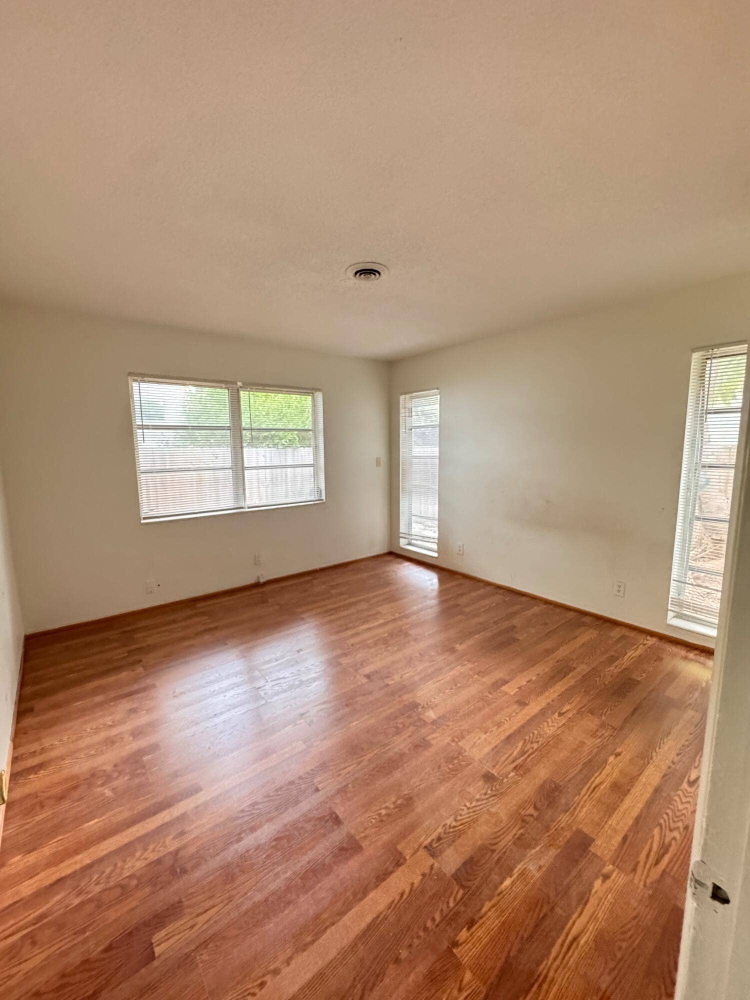 1213 SE 1ST Street, #4, Fort Lauderdale, FL 33301 48f66781-4c2f-4dbb-93f0-694e217abe3d
