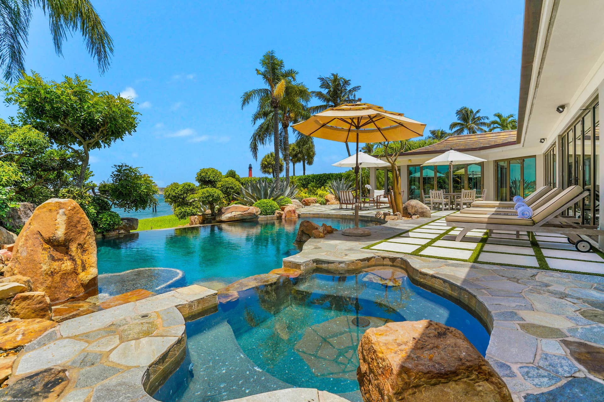 90 Lighthouse Drive, Jupiter Inlet Colony, FL 33469 020