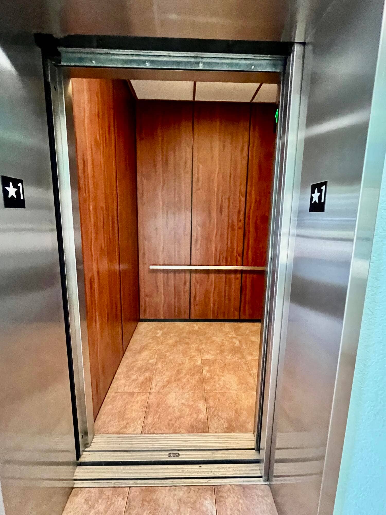 370 GOLFVIEW Road, #302, North Palm Beach, North Palm Beach, FL 33408 Elevator