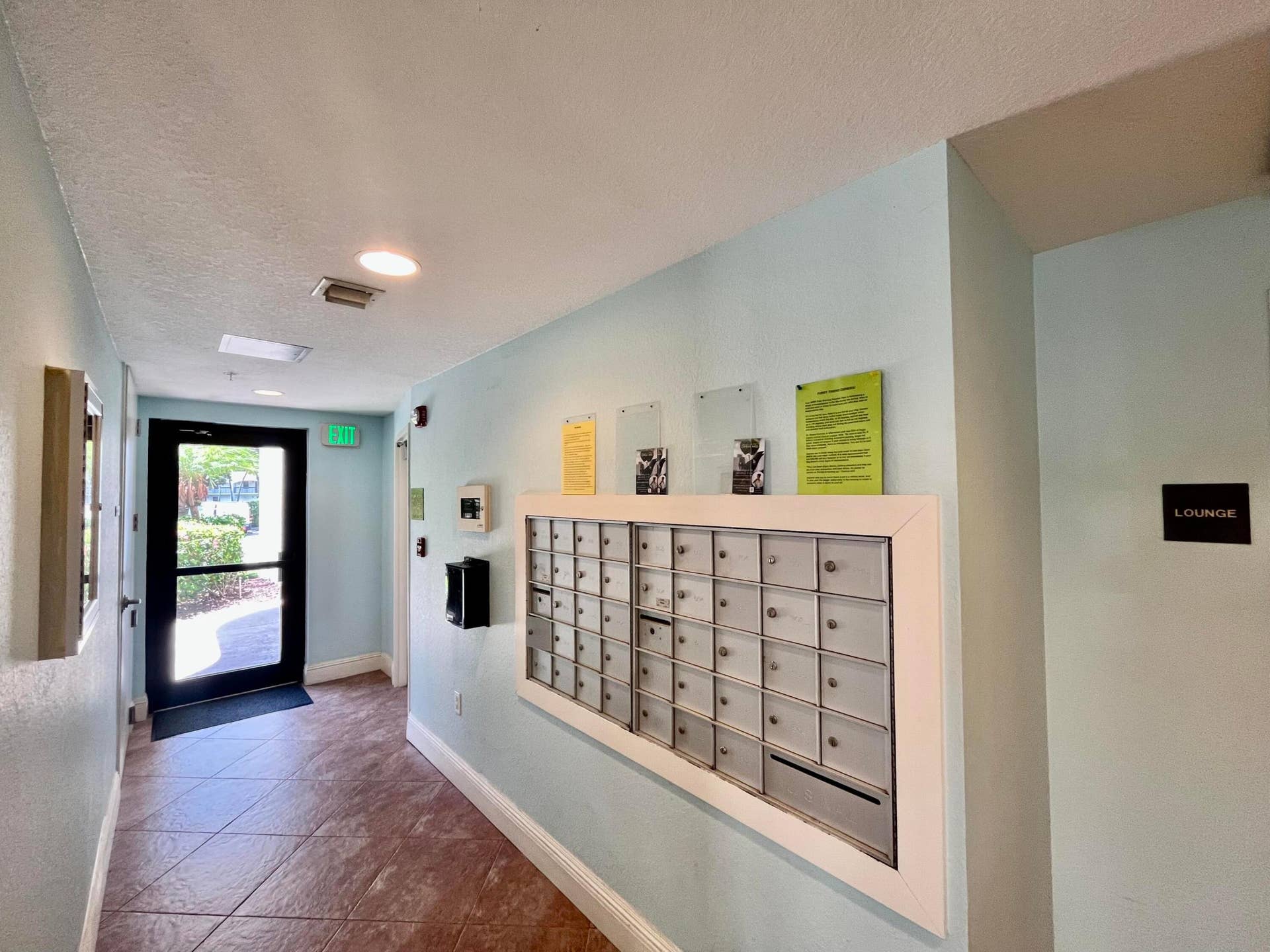 370 GOLFVIEW Road, #302, North Palm Beach, North Palm Beach, FL 33408 Mailboxes