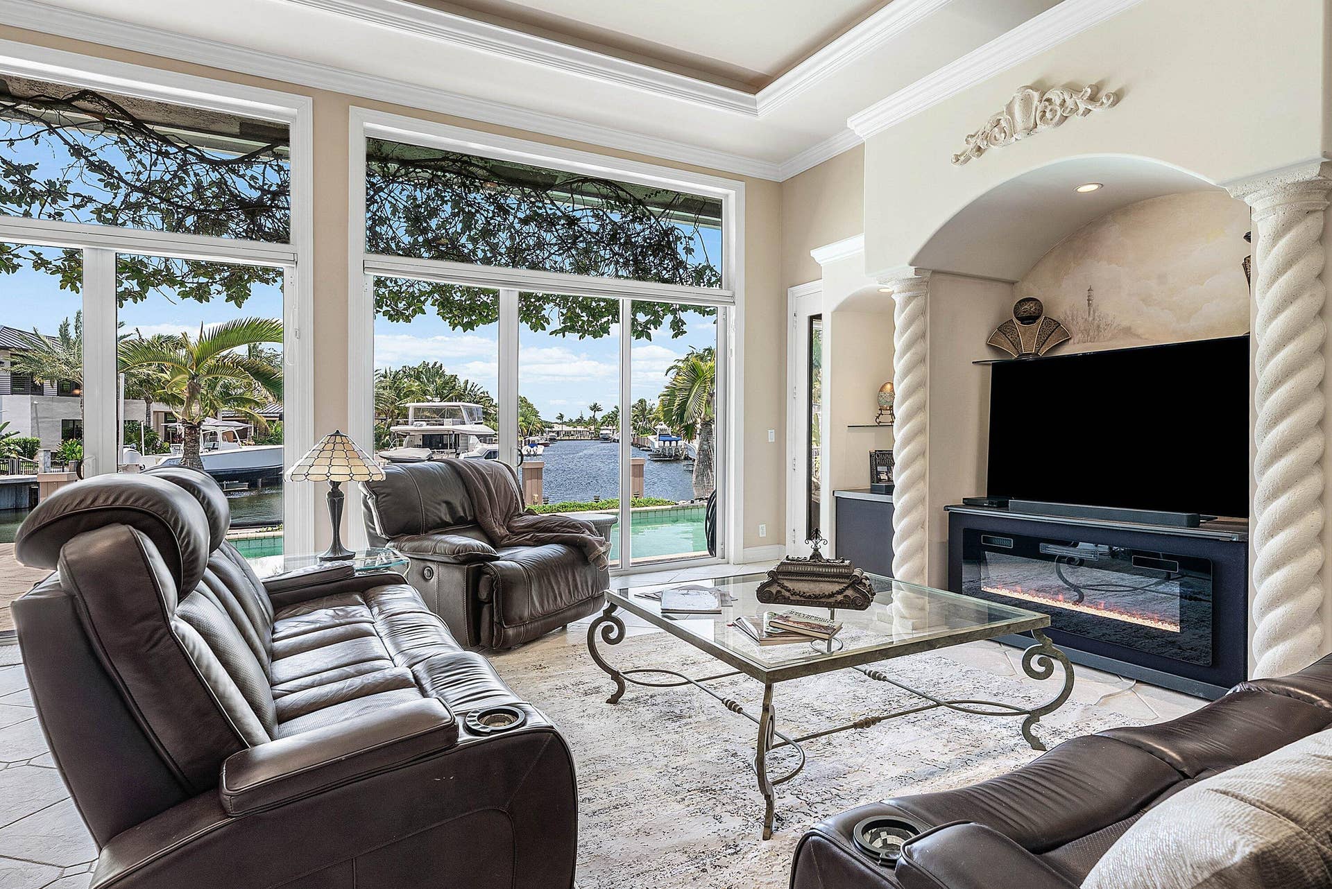2761 NE 48TH Court, Lighthouse Point, FL 33064 Living area with waterway frontage