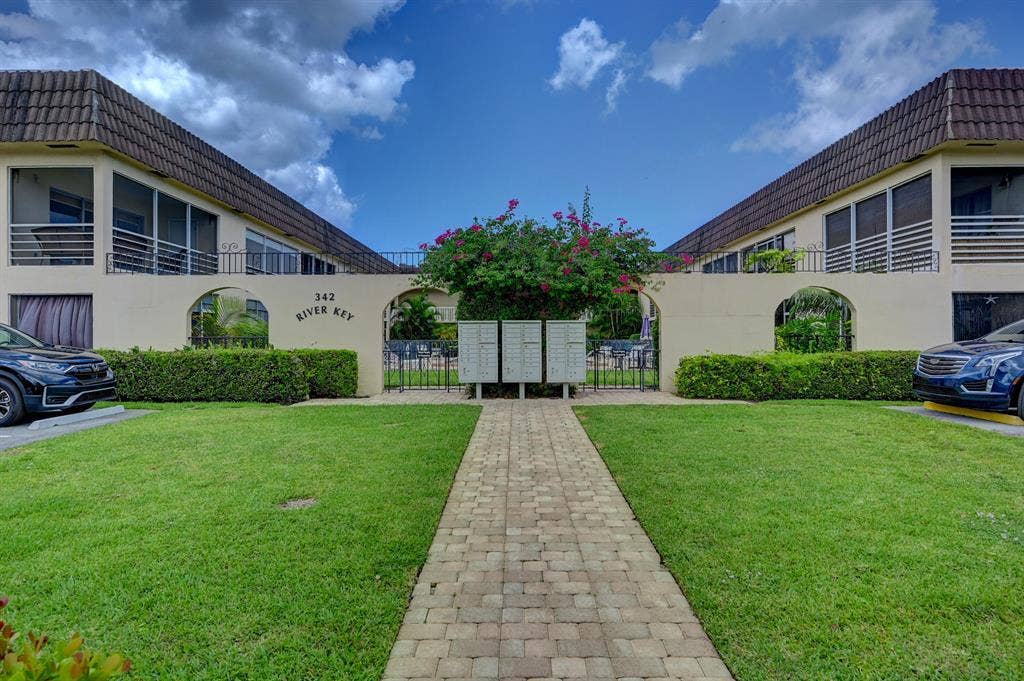 342 Southwind Court, #216, North Palm Beach, FL 33408 southwind1