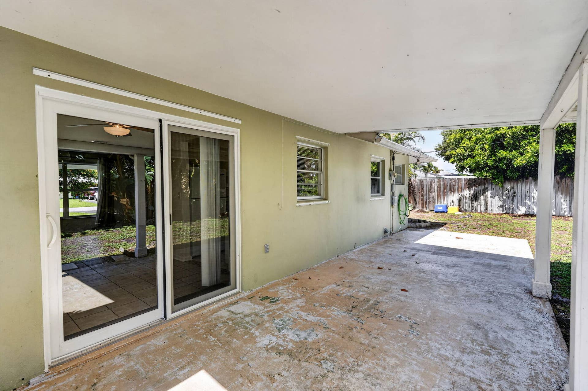 101 E Beverly Road E, Tequesta, Jupiter, FL 33469 .