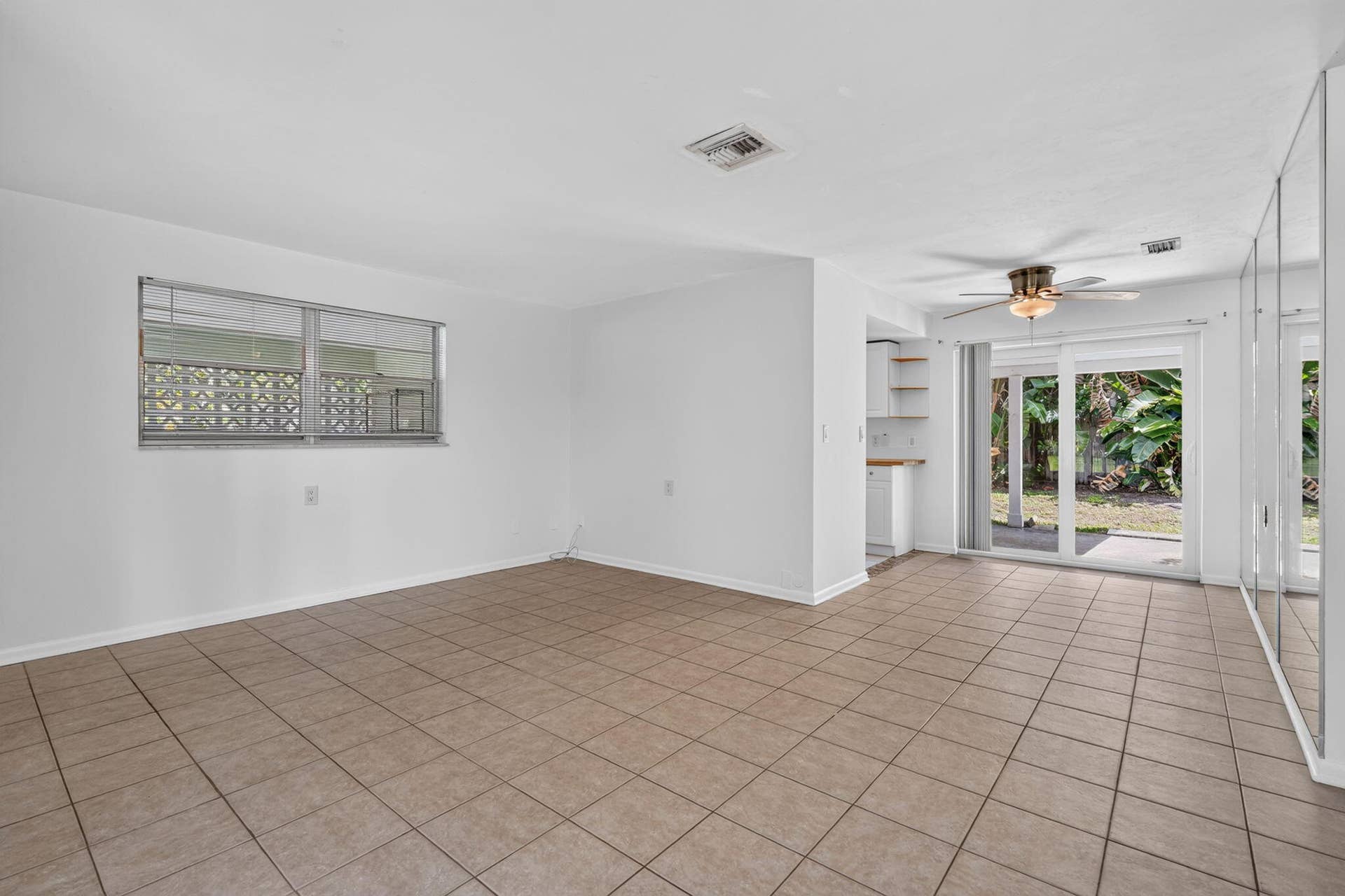 101 E Beverly Road E, Tequesta, Jupiter, FL 33469 .