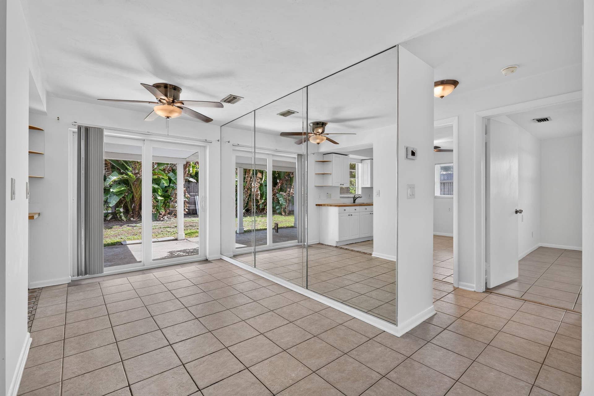 101 E Beverly Road E, Tequesta, Jupiter, FL 33469 .