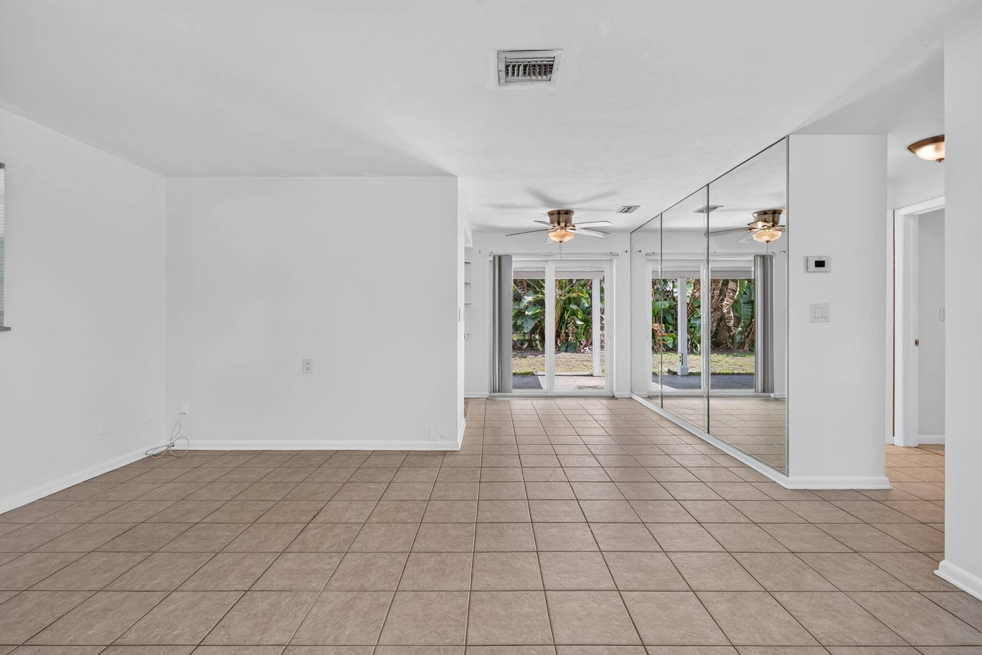 101 E Beverly Road E, Tequesta, Jupiter, FL 33469 .