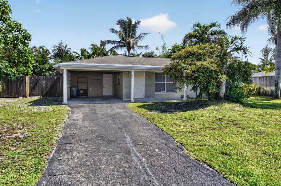 Property photo for 101 E Beverly Road E, Jupiter, FL