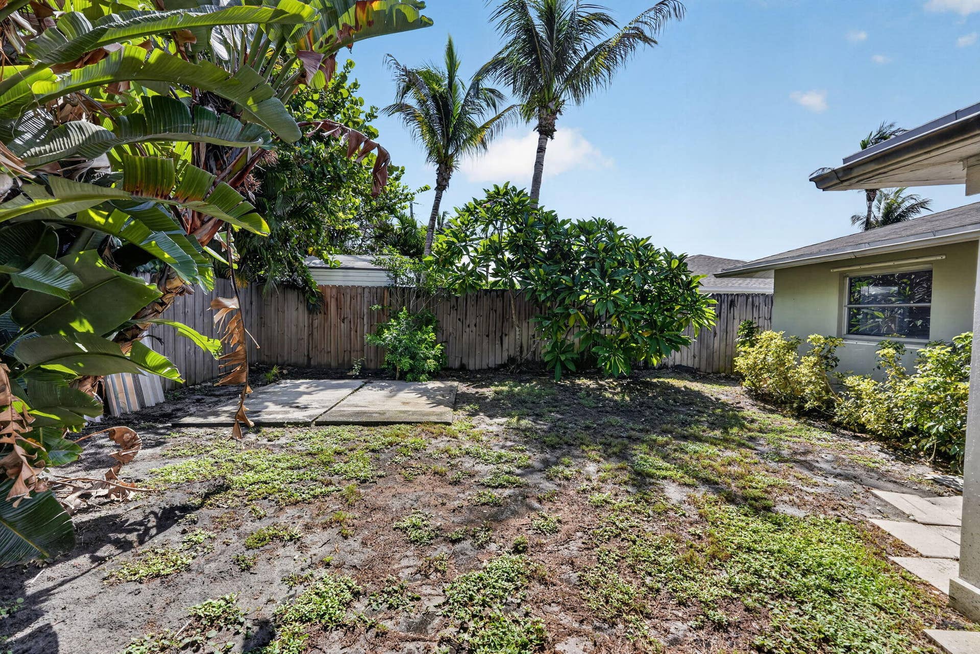 101 E Beverly Road E, Tequesta, Jupiter, FL 33469 .