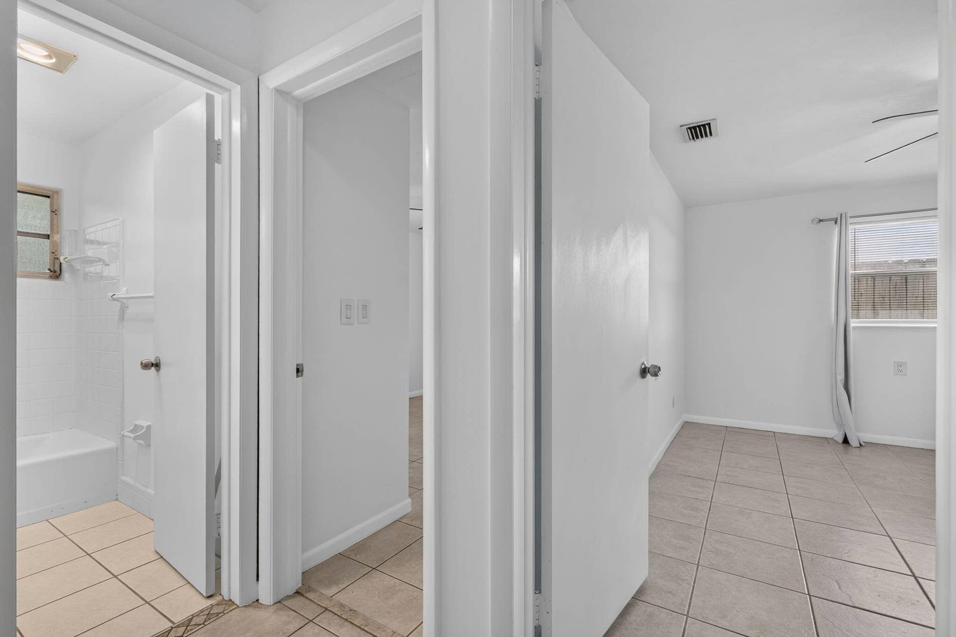 101 E Beverly Road E, Tequesta, Jupiter, FL 33469 .
