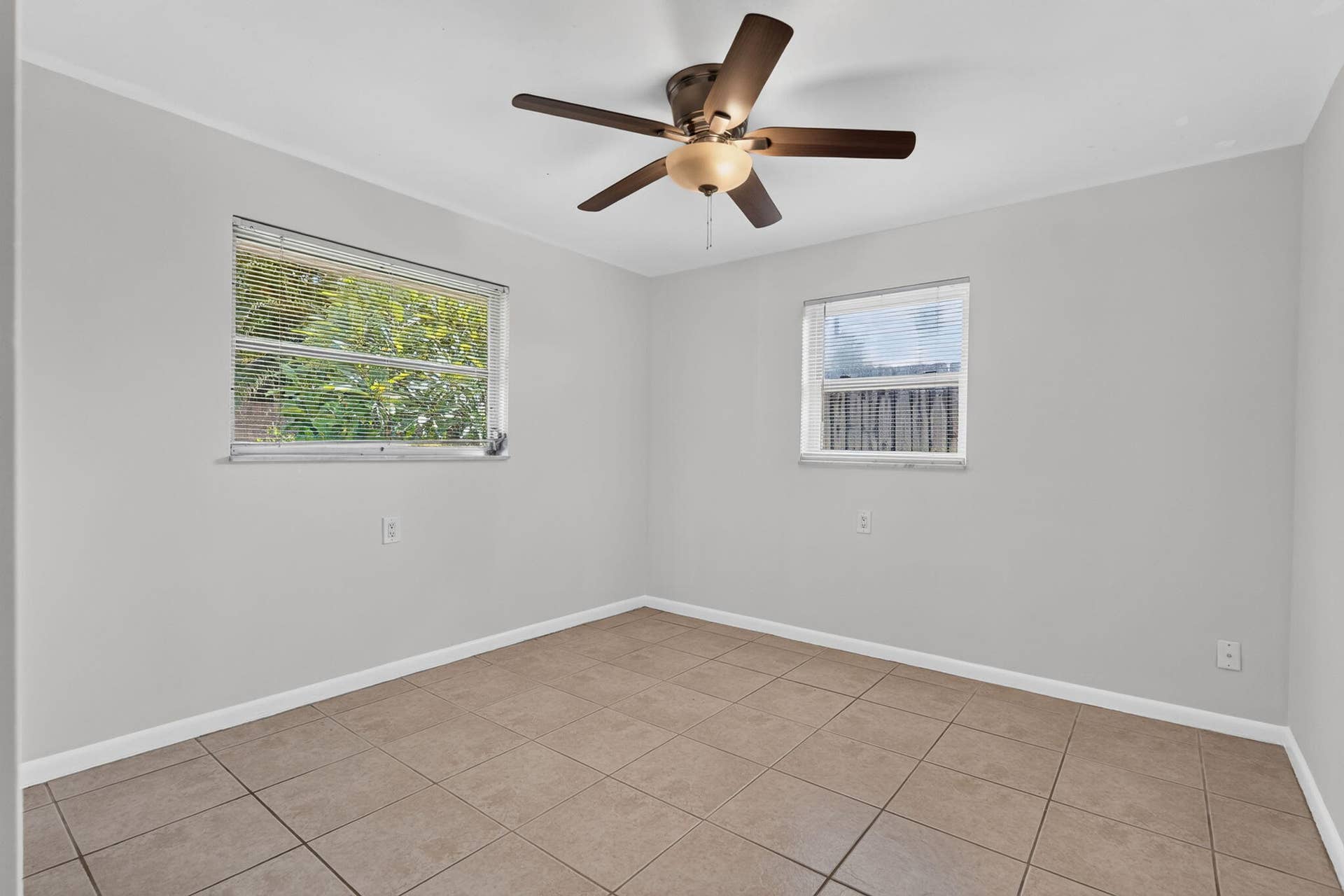 101 E Beverly Road E, Tequesta, Jupiter, FL 33469 .