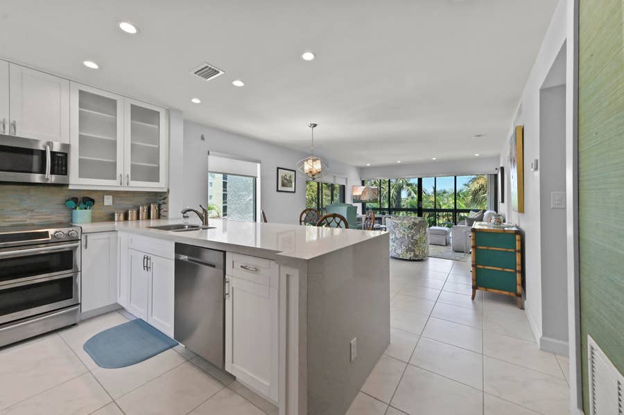 Property photo for 2550 Presidential Way, #301, West Palm Beach, FL