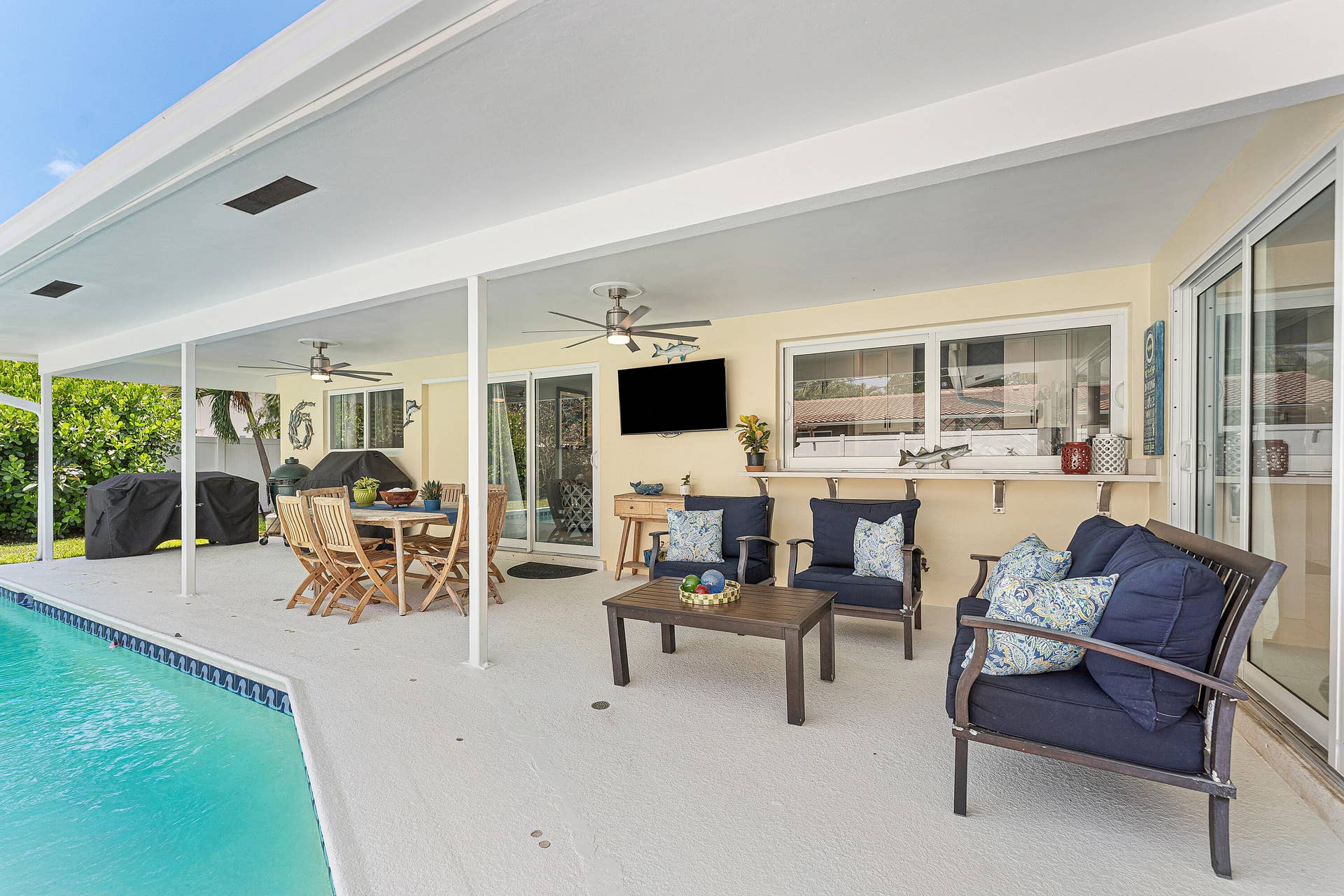 4430 NE 30th Avenue, Lighthouse Point, FL 33064 Back Patio-2
