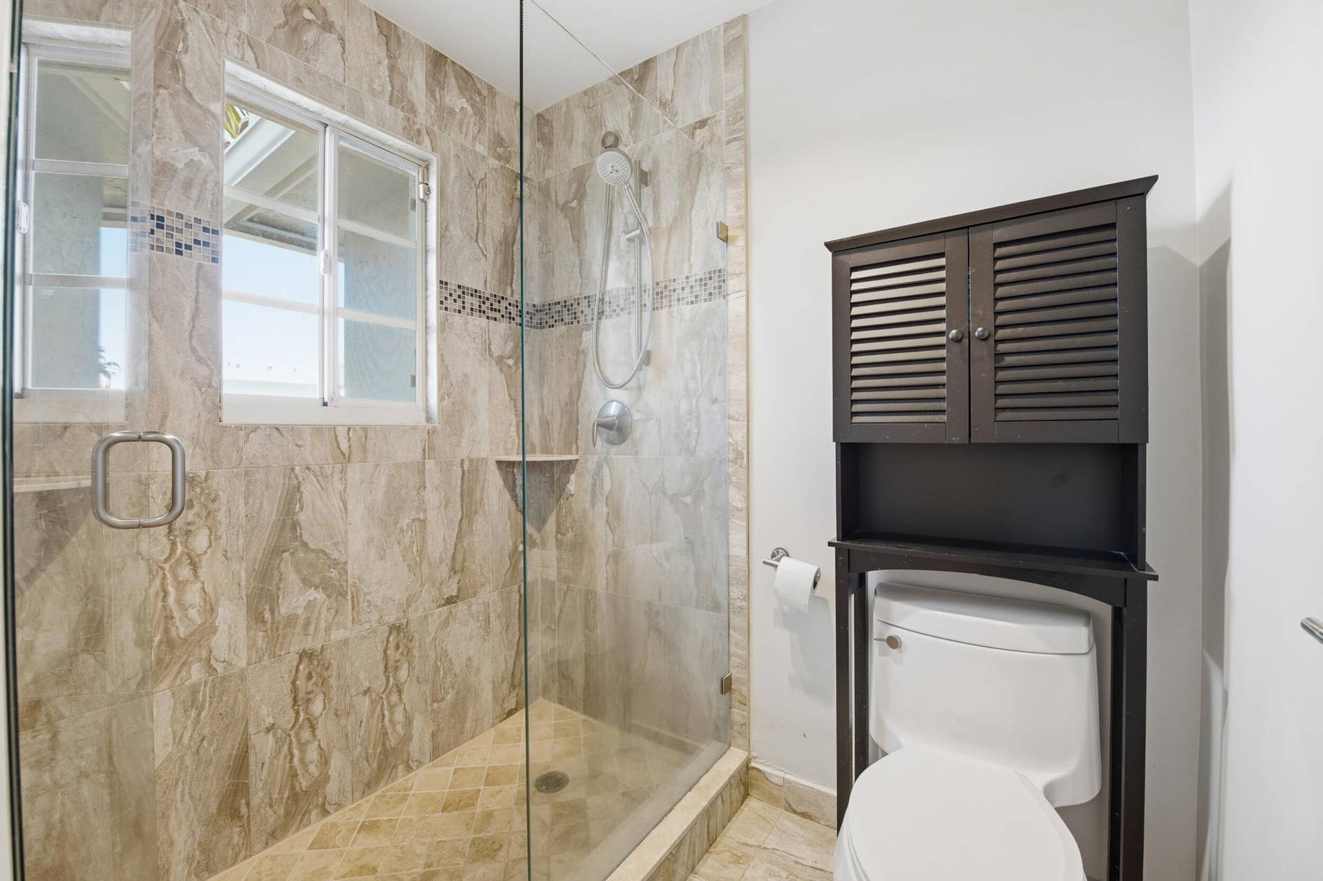 917 NE 3RD Street, #9, Fort Lauderdale, Fort Lauderdale, FL 33301 Bathroom