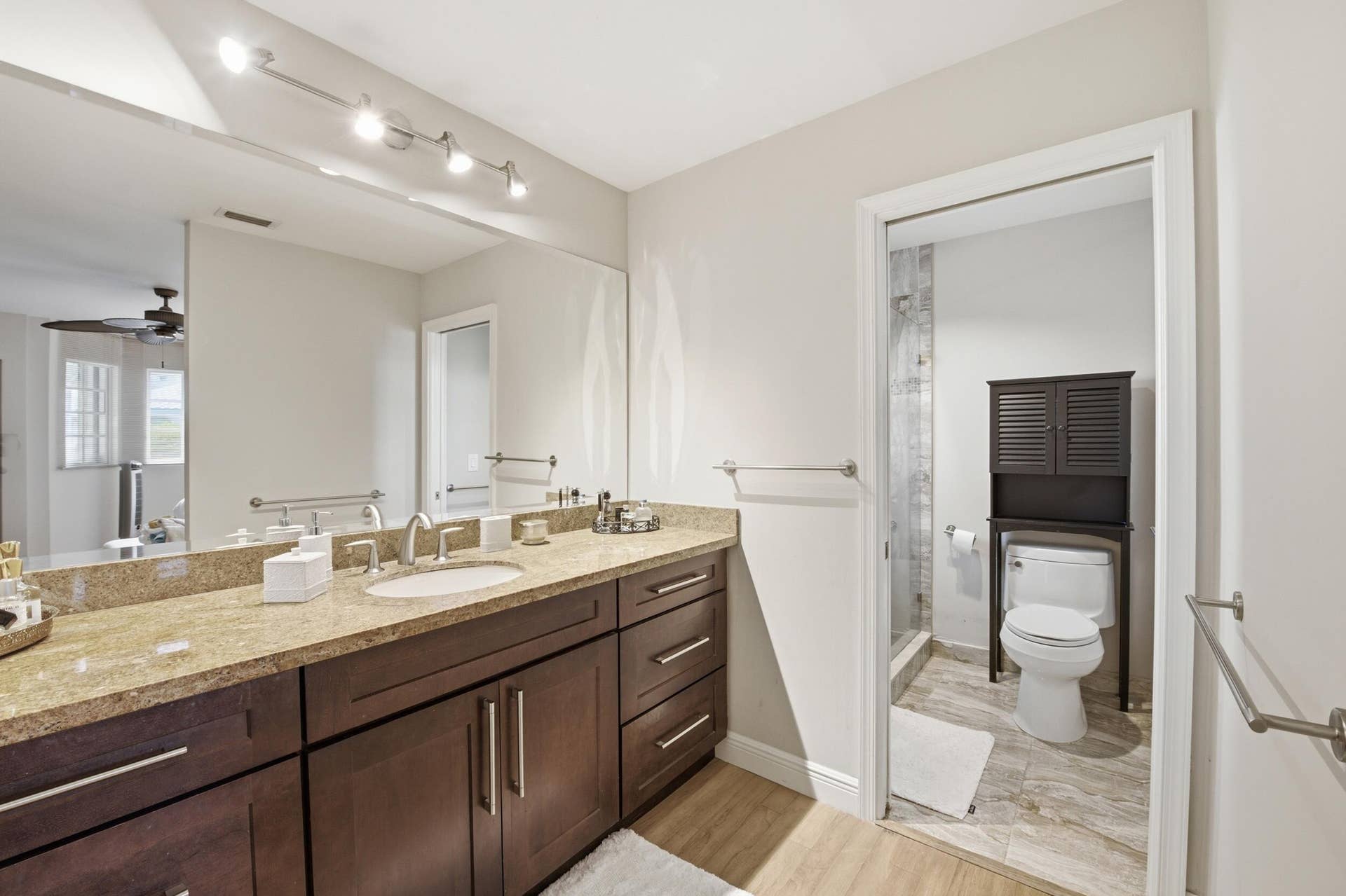 917 NE 3RD Street, #9, Fort Lauderdale, Fort Lauderdale, FL 33301 Bathroom