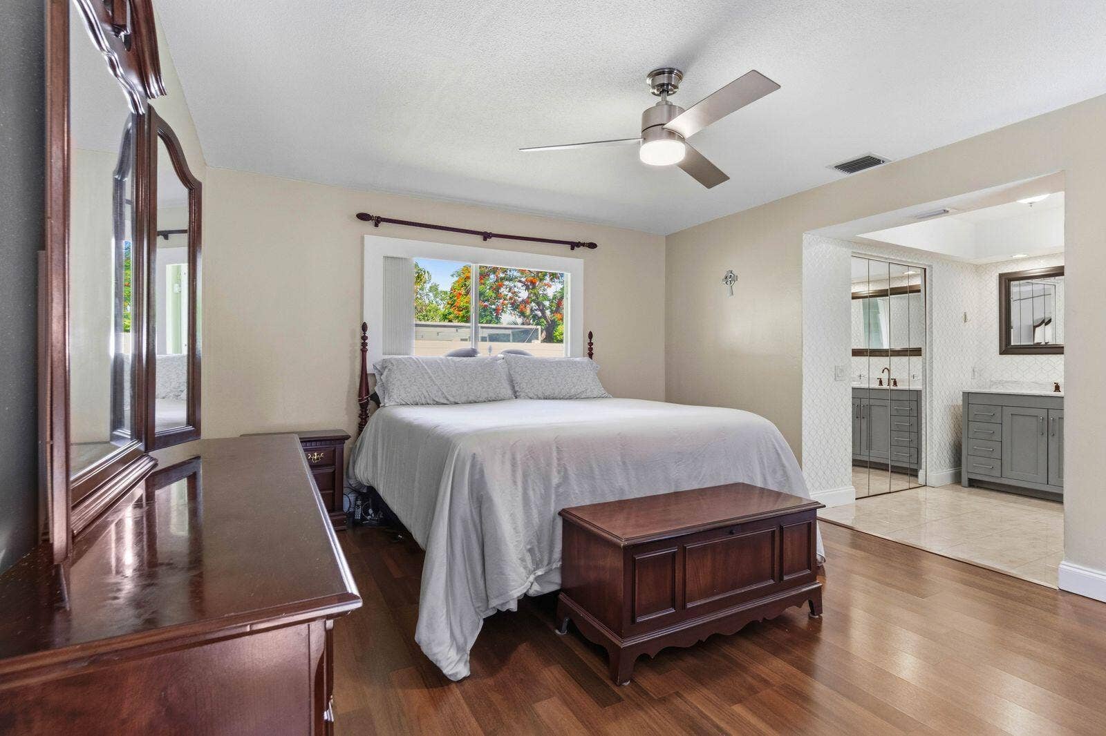 7381 SW 9TH Street, Plantation, FL 33317 Owner suite
