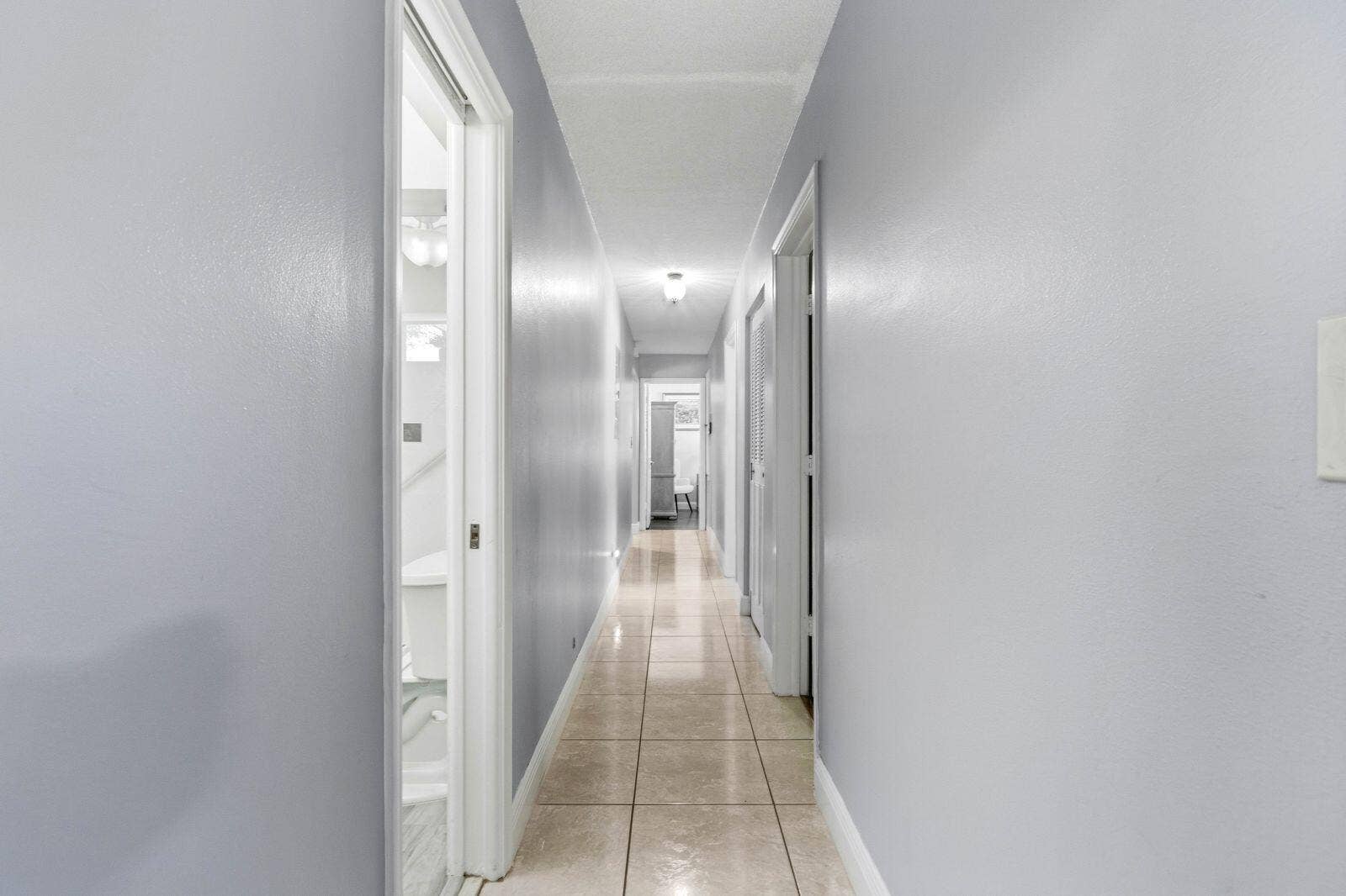 7381 SW 9TH Street, Plantation, FL 33317 EDMyPFWg