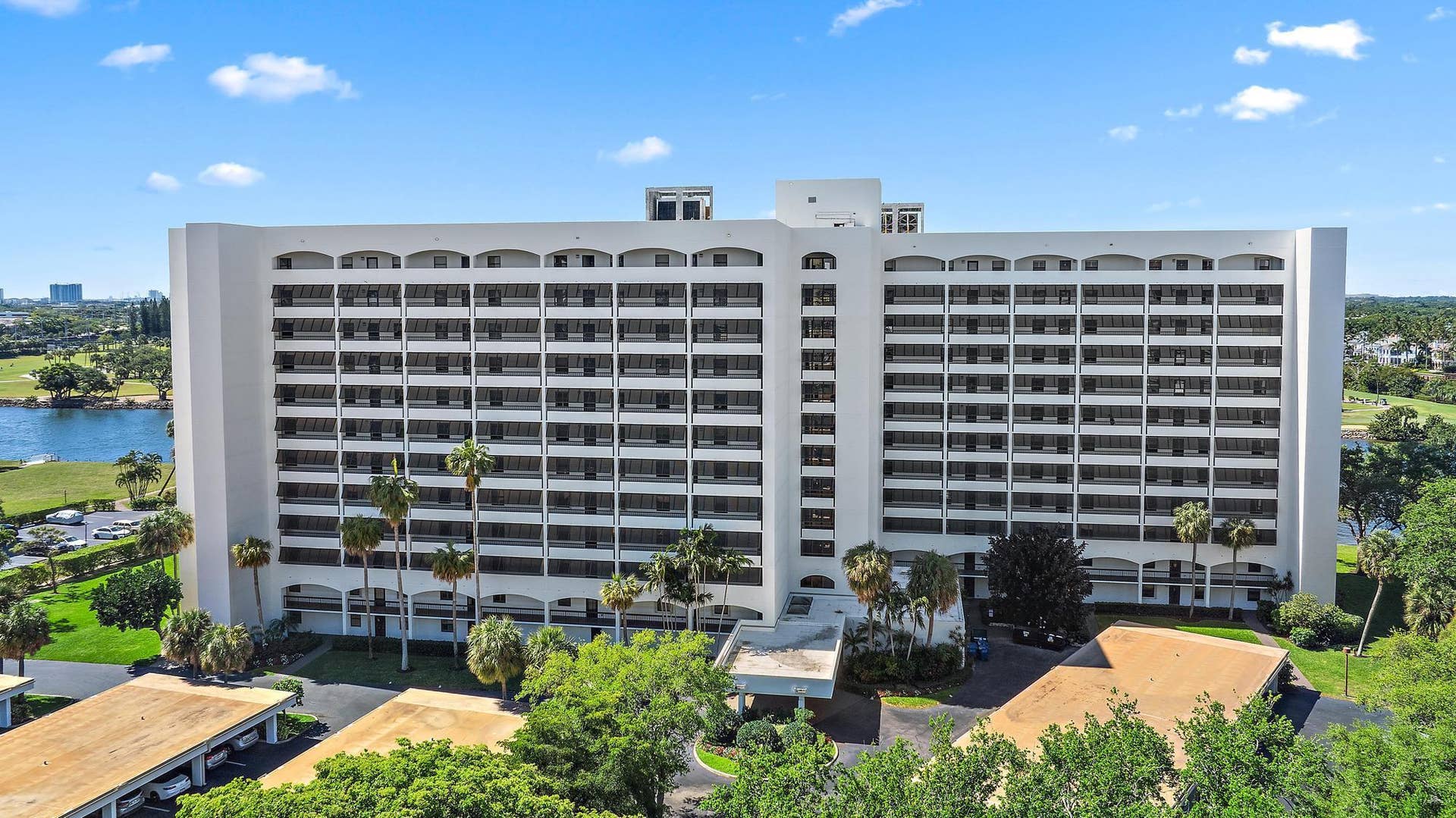 356 GOLFVIEW Road, #405, North Palm Beach, FL 33408 Front Air View