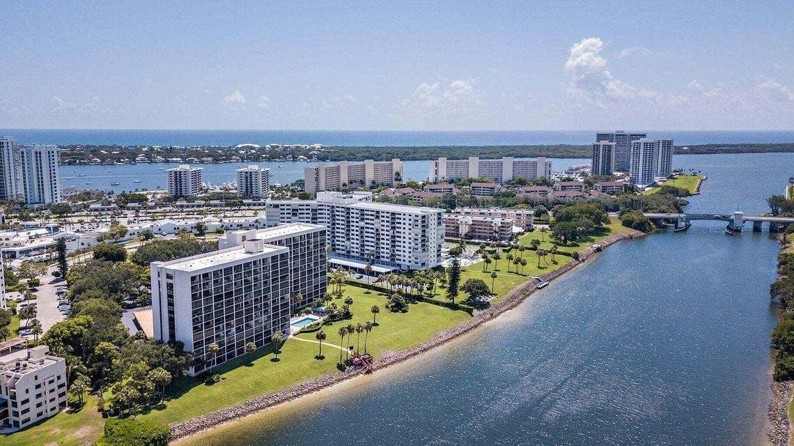 356 GOLFVIEW Road, #405, North Palm Beach, FL 33408 NE AirView