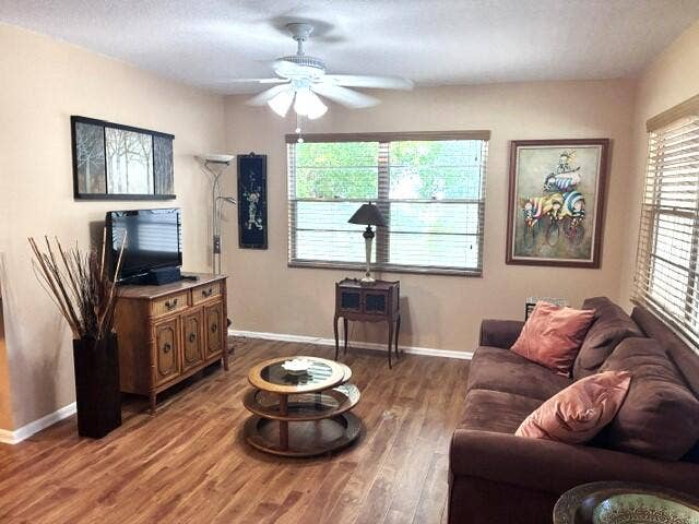 237 Farnham J, Deerfield Beach, FL 33442 interior4